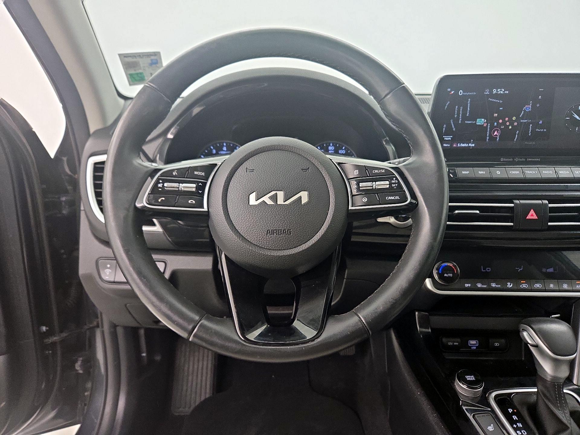 Thumbnail: 2022 Kia Seltos - 10