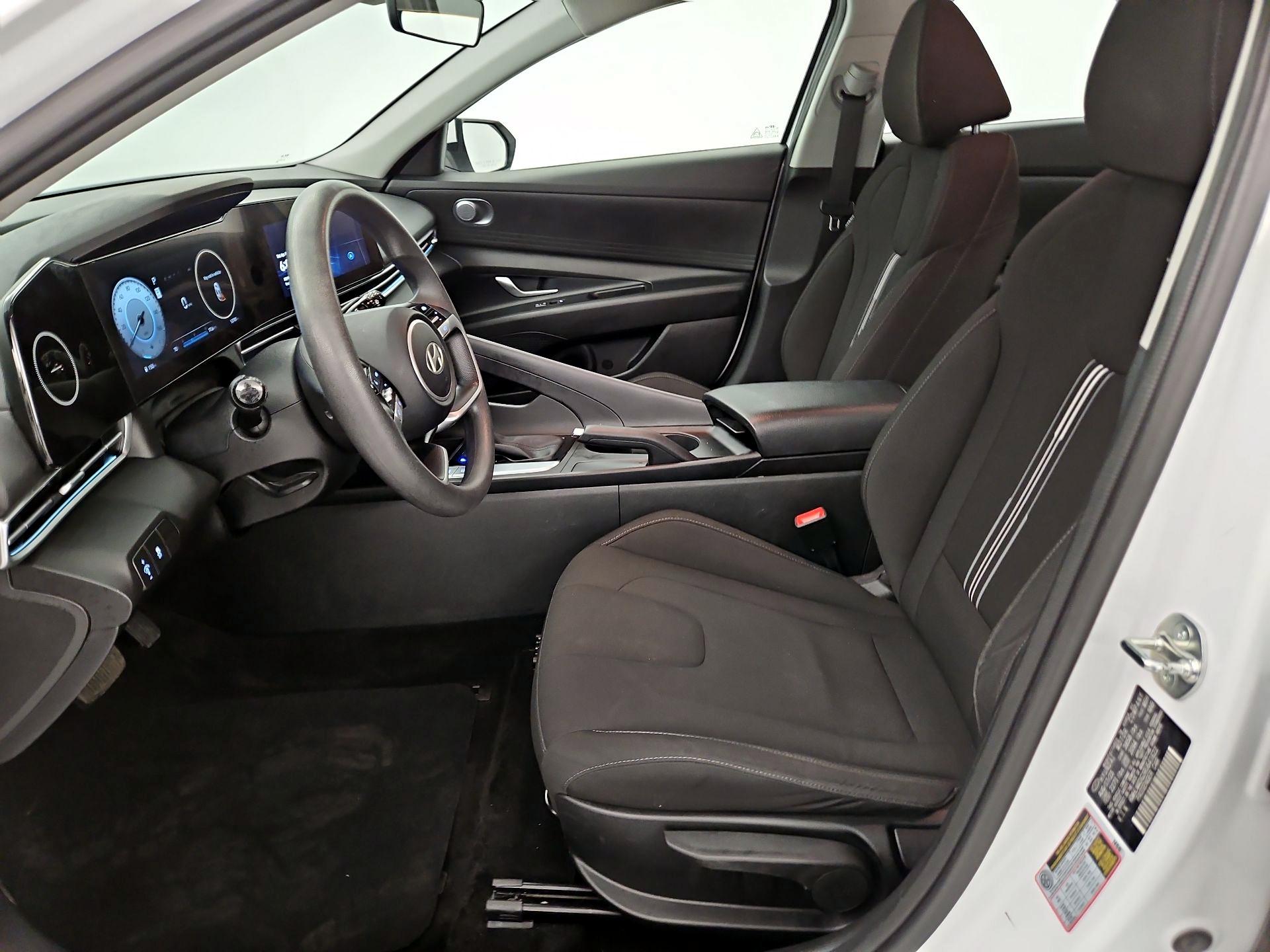 Thumbnail: 2024 Hyundai Elantra - 11