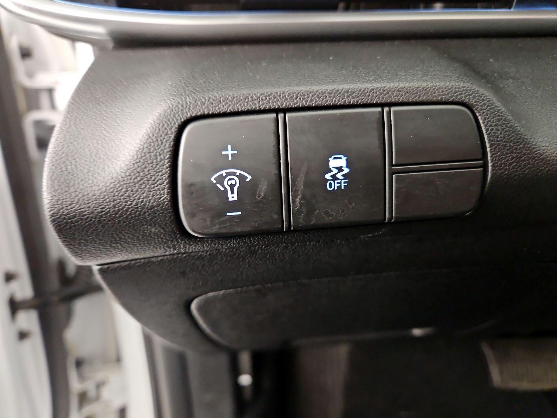 Thumbnail: 2024 Hyundai Elantra - 13