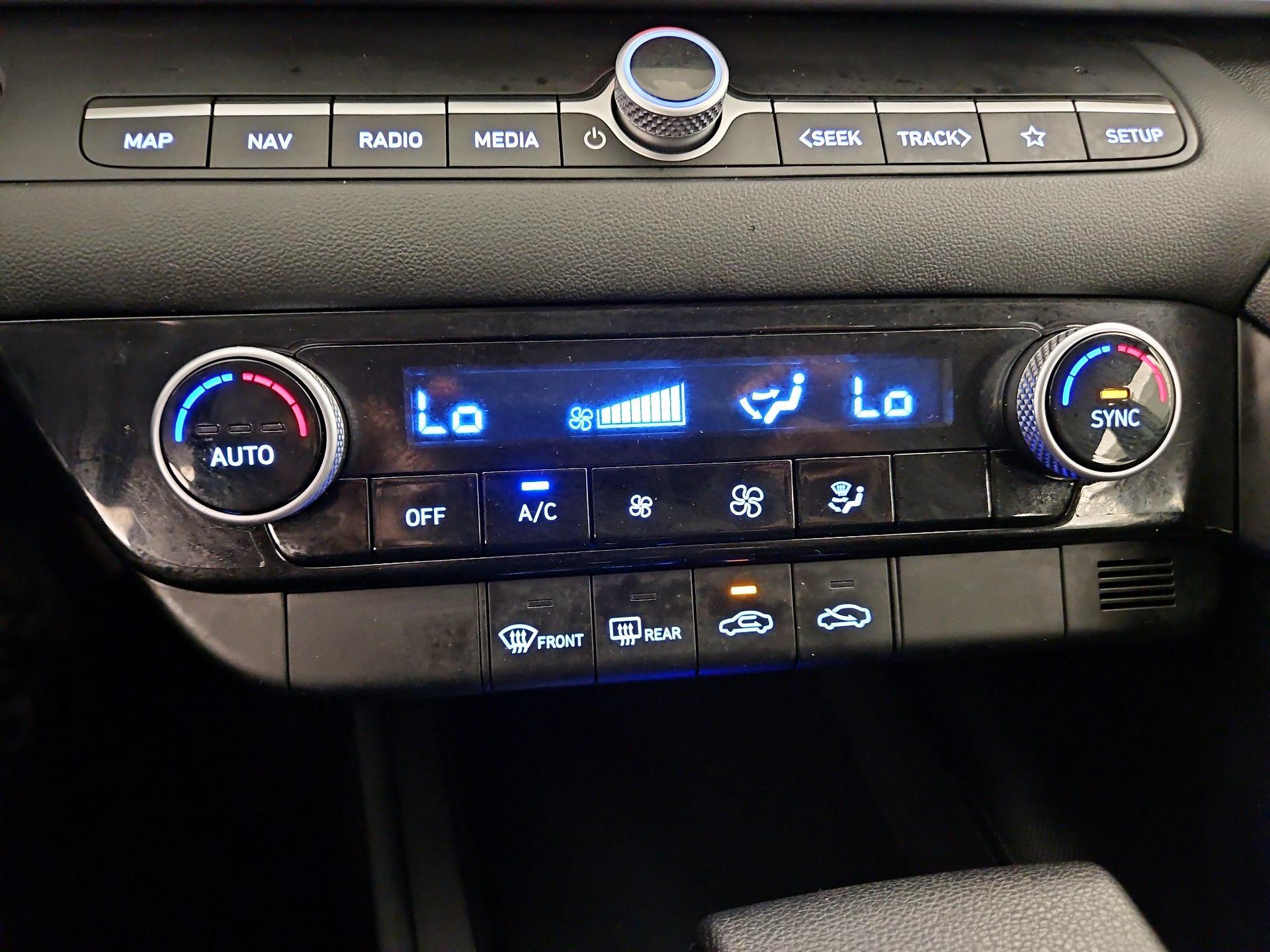 Thumbnail: 2024 Hyundai Elantra - 17