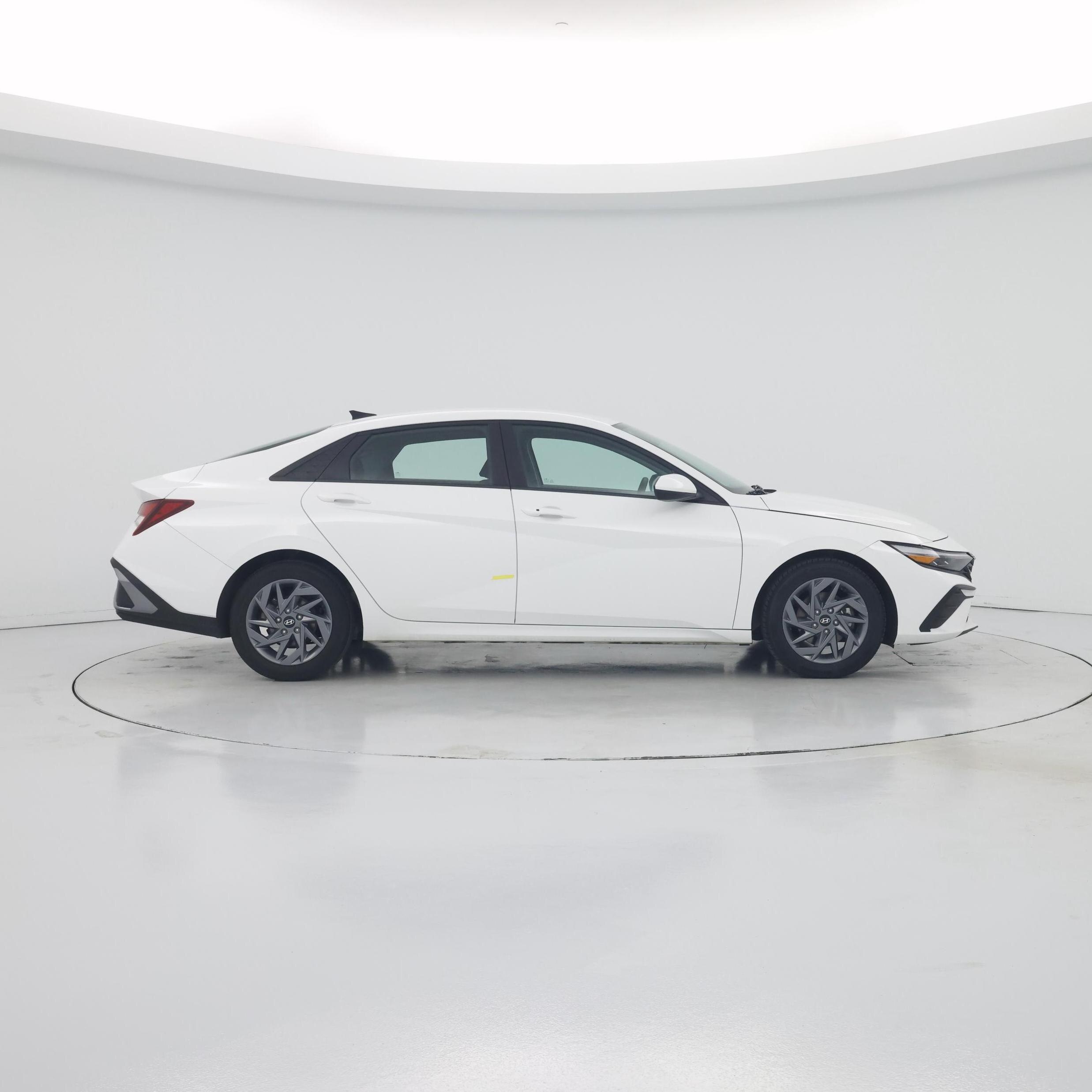 Thumbnail: 2024 Hyundai Elantra - 7