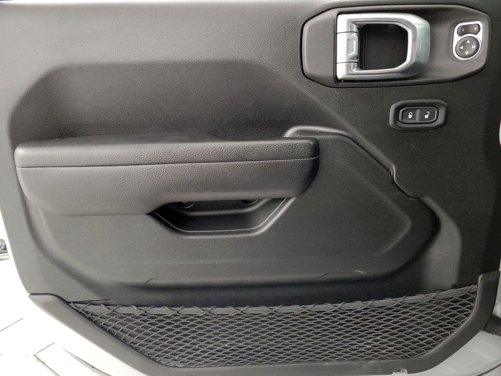 Thumbnail: 2022 Jeep Wrangler - 12