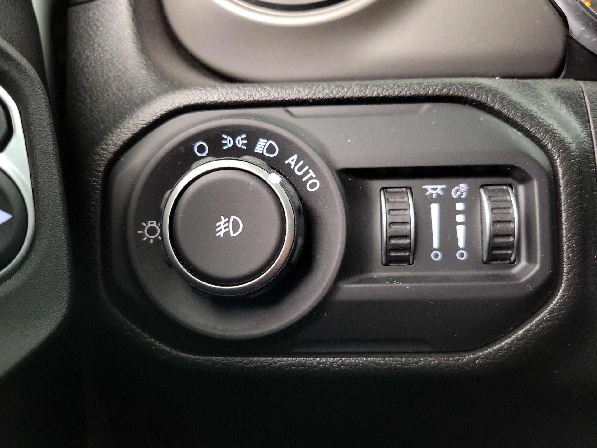 Thumbnail: 2022 Jeep Wrangler - 13