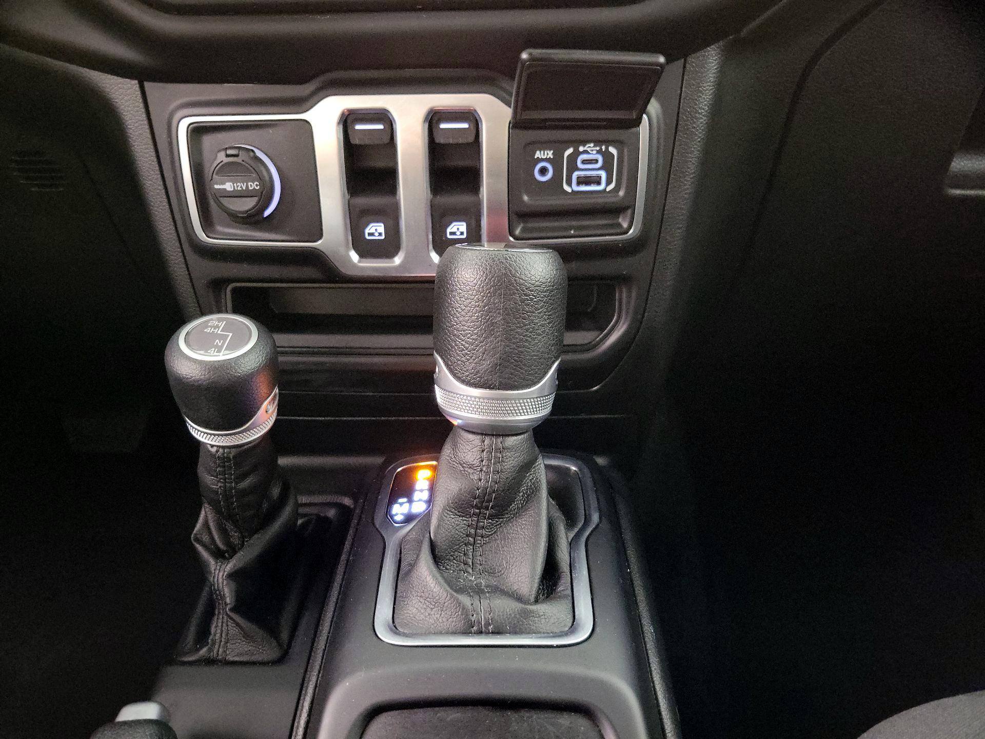 Thumbnail: 2022 Jeep Wrangler - 17