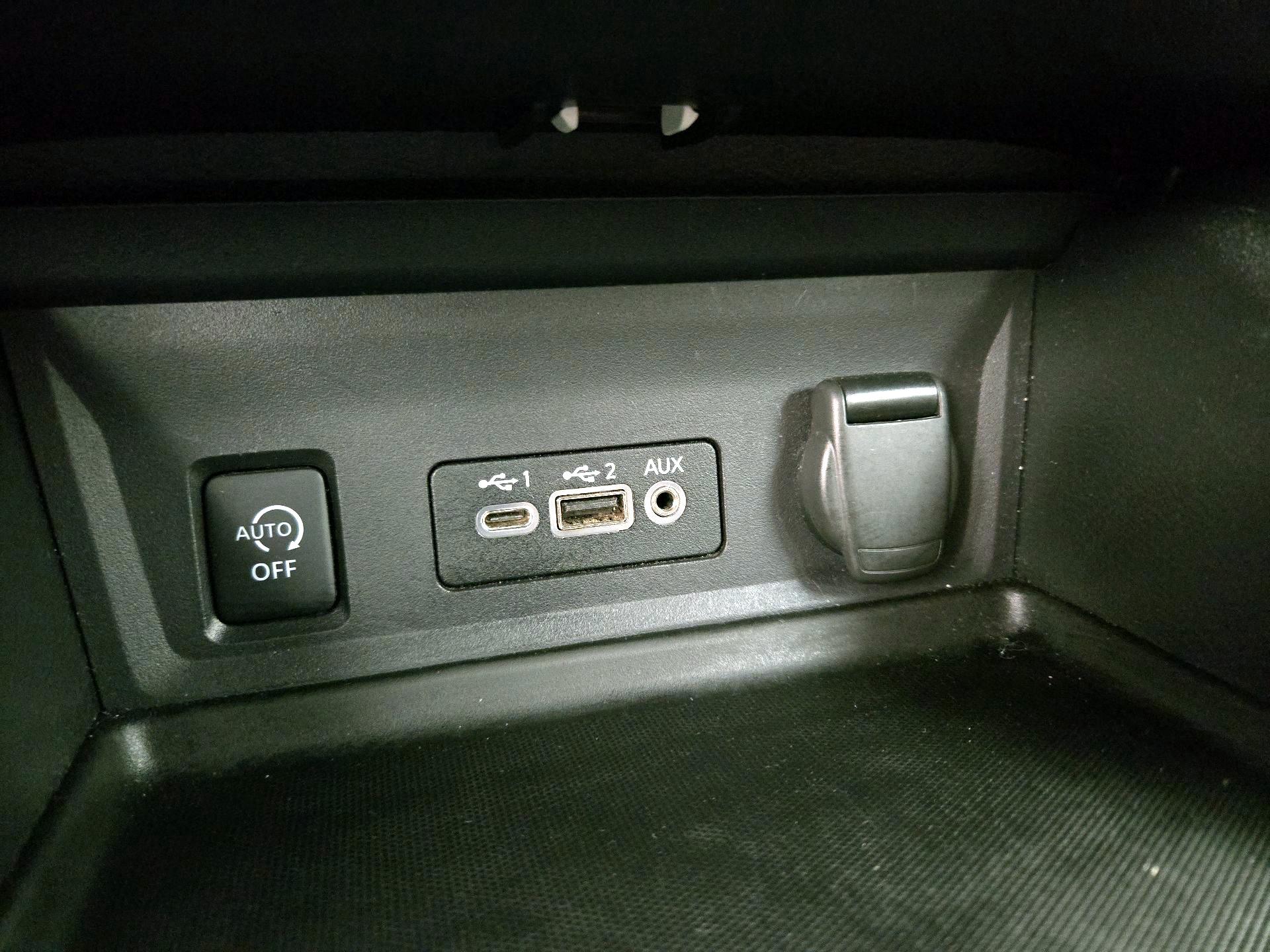 Thumbnail: 2024 Nissan Sentra - 18