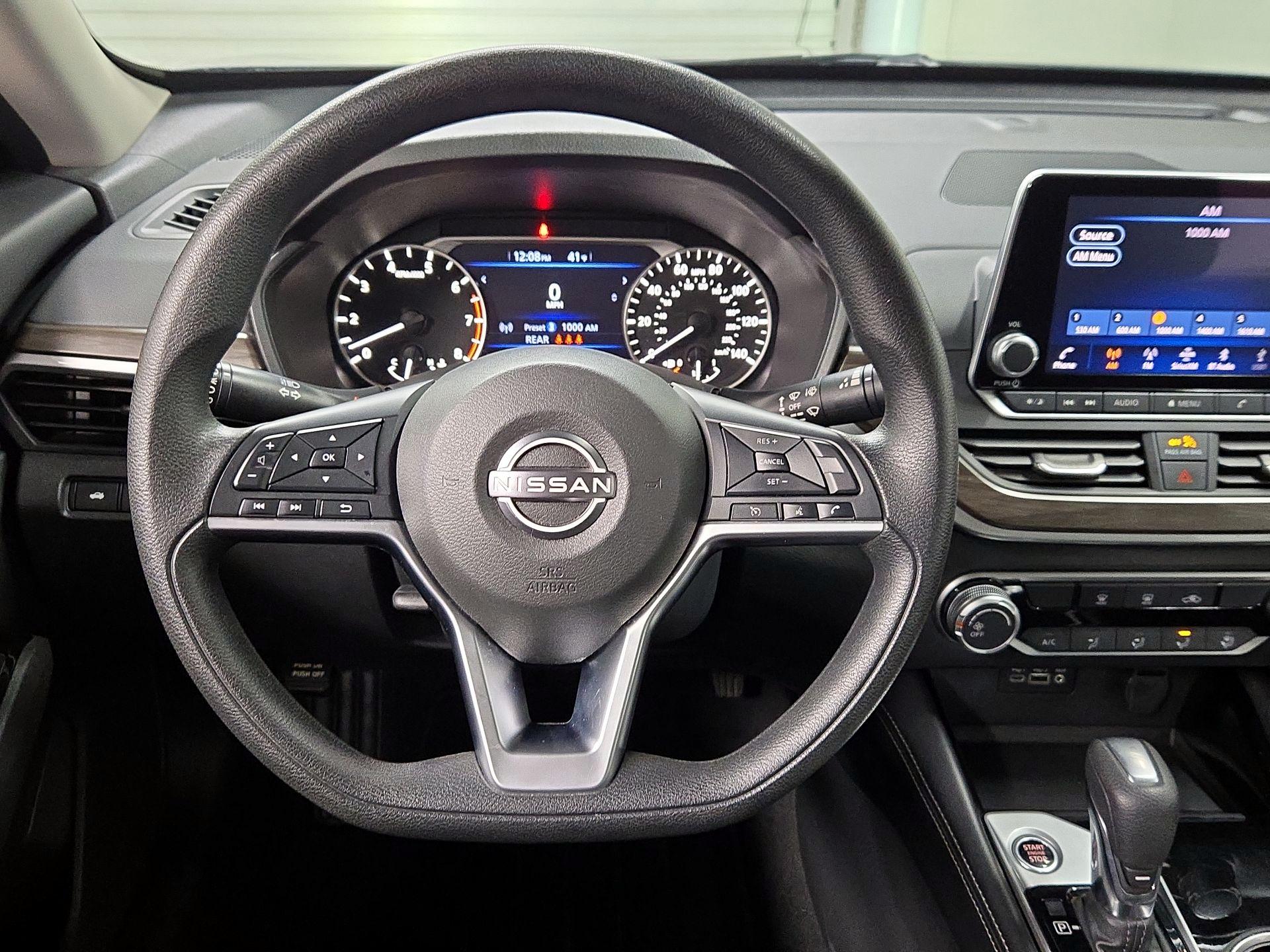 Thumbnail: 2023 Nissan Altima - 10