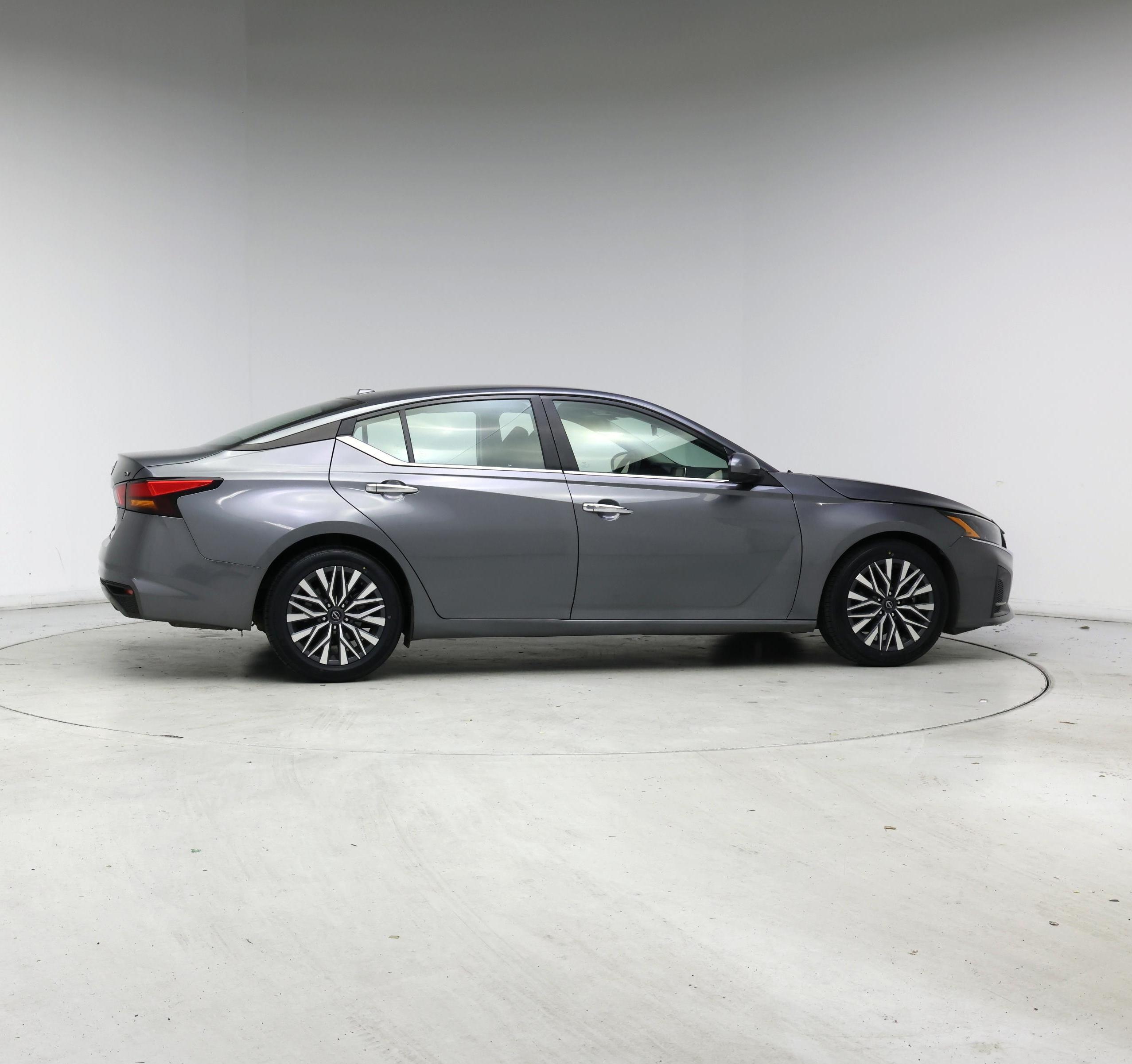 Thumbnail: 2023 Nissan Altima - 7