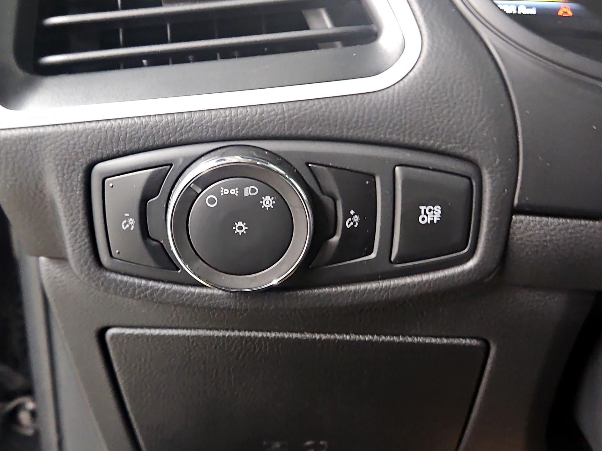 Thumbnail: 2023 Ford Edge - 13