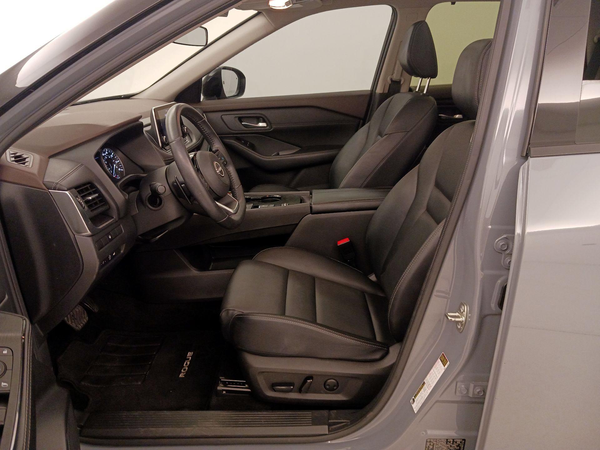 Thumbnail: 2023 Nissan Rogue - 11