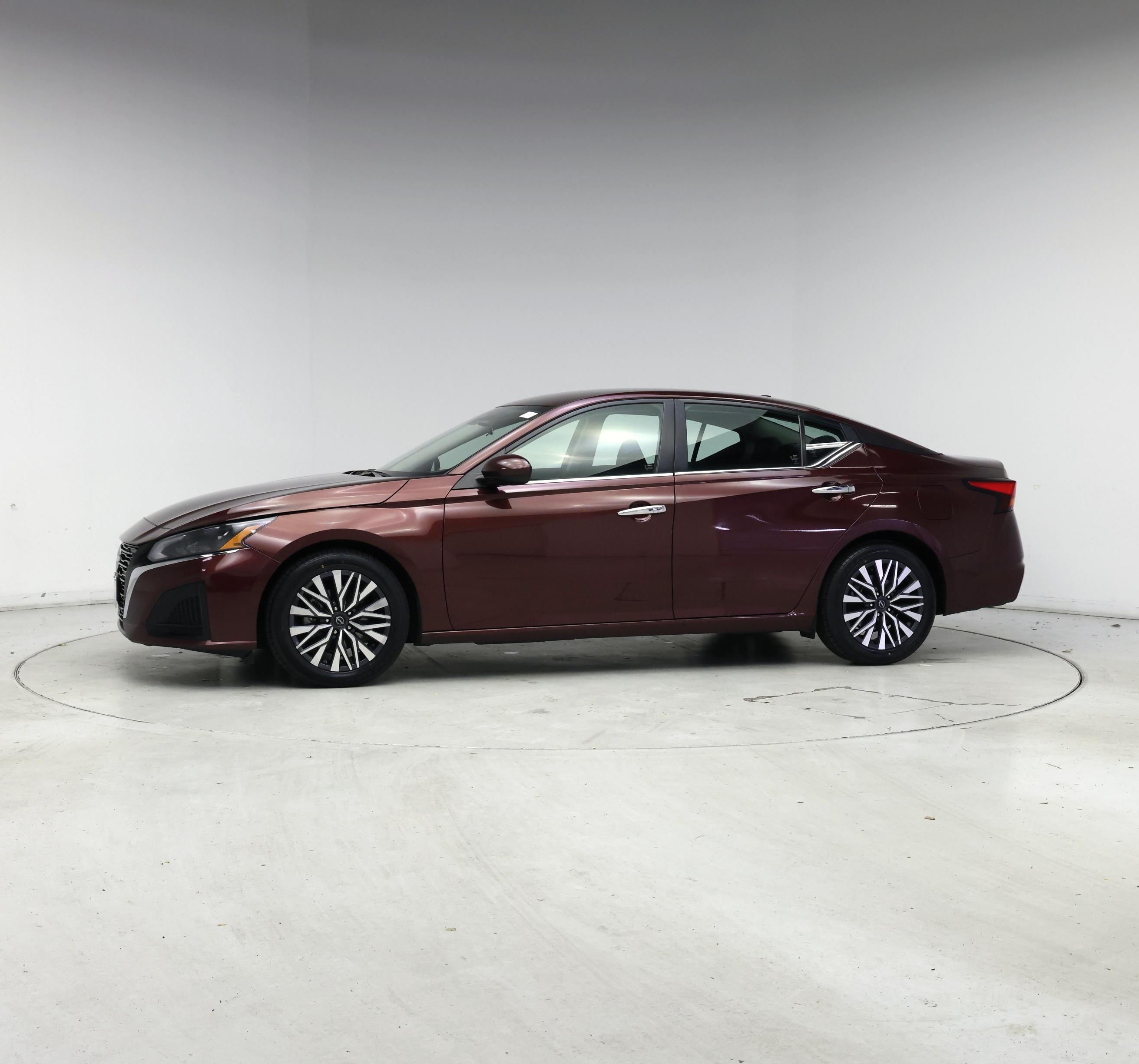 Thumbnail: 2023 Nissan Altima - 3