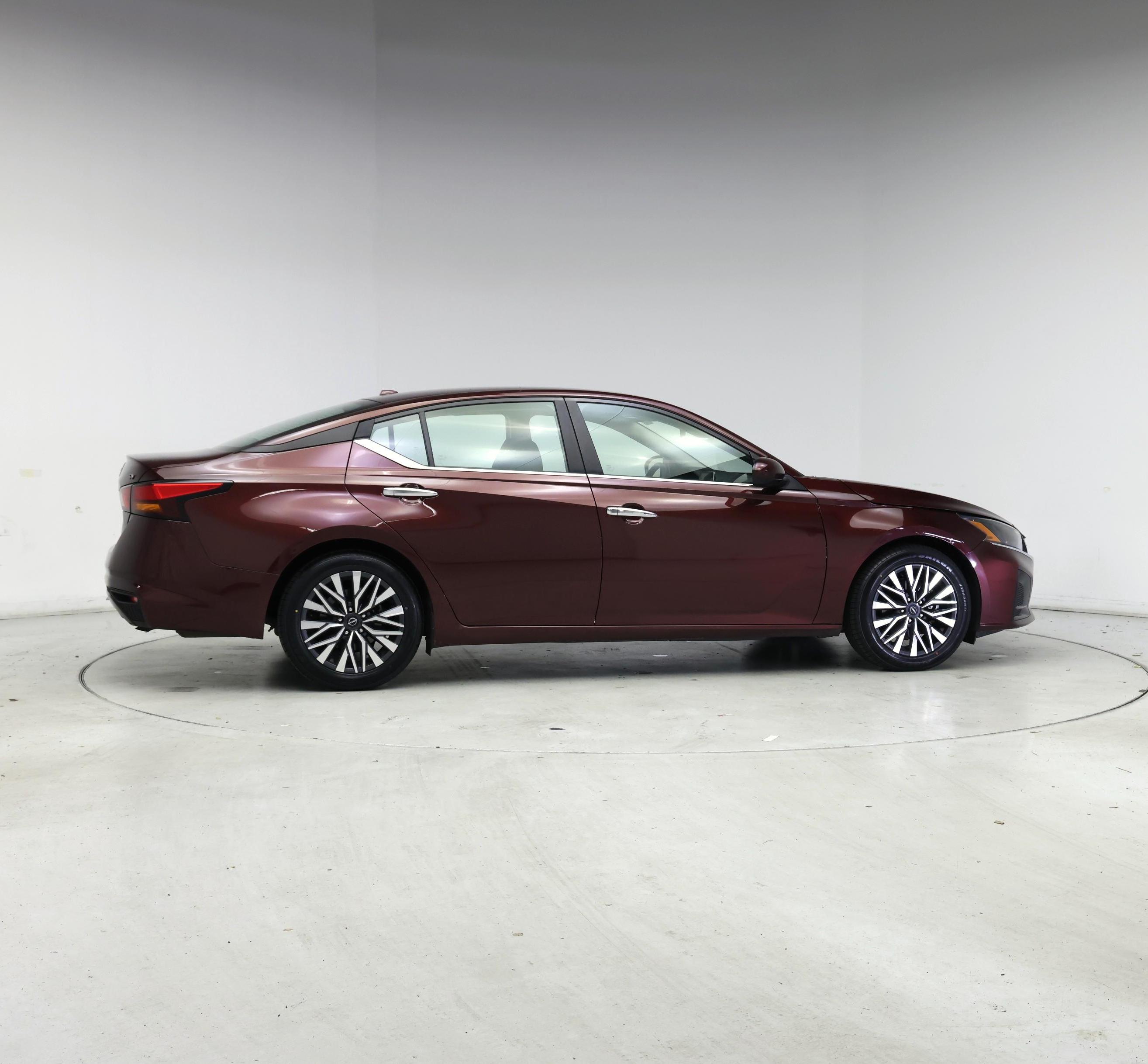 Thumbnail: 2023 Nissan Altima - 7