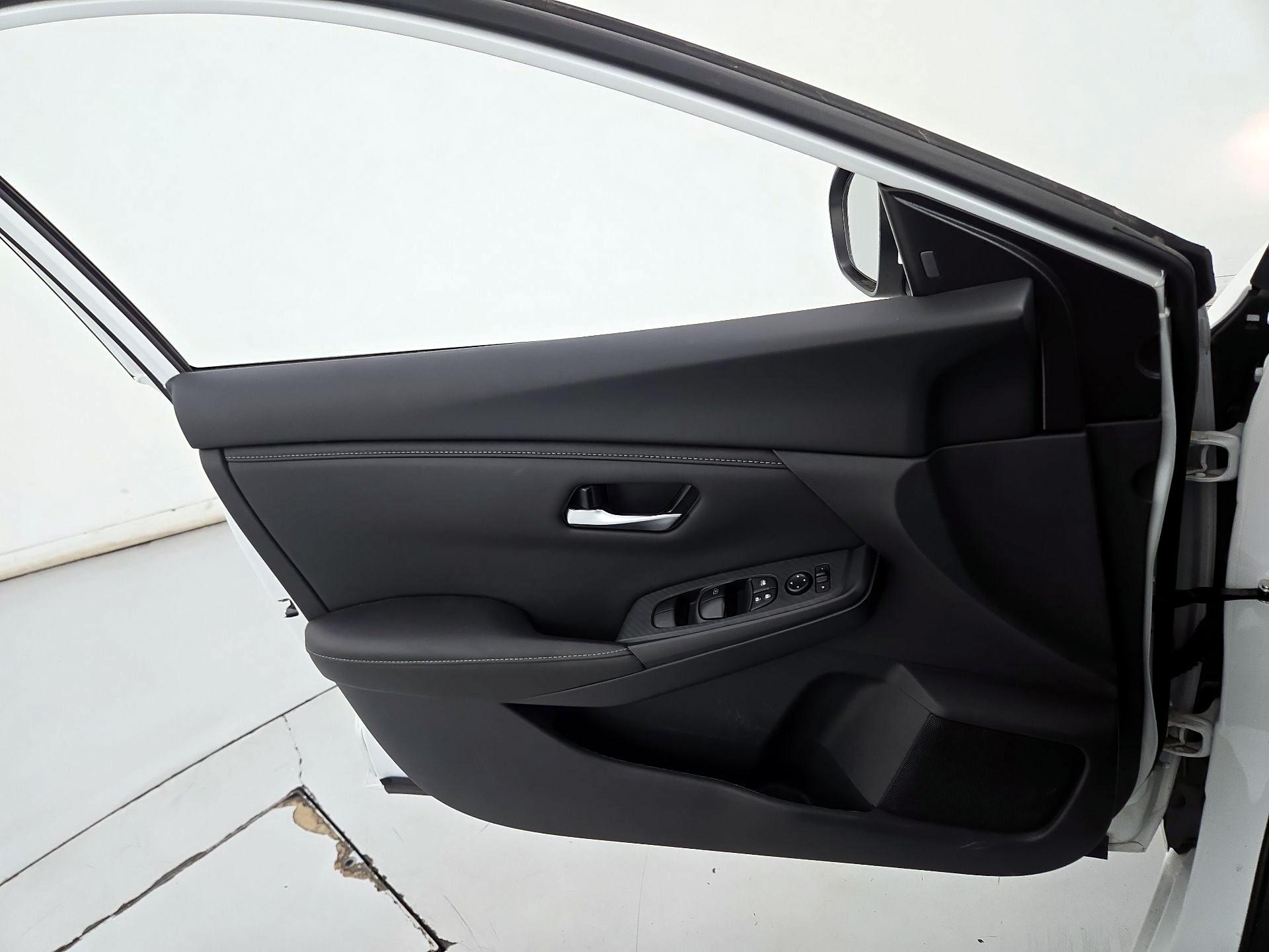 Thumbnail: 2025 Nissan Sentra - 12