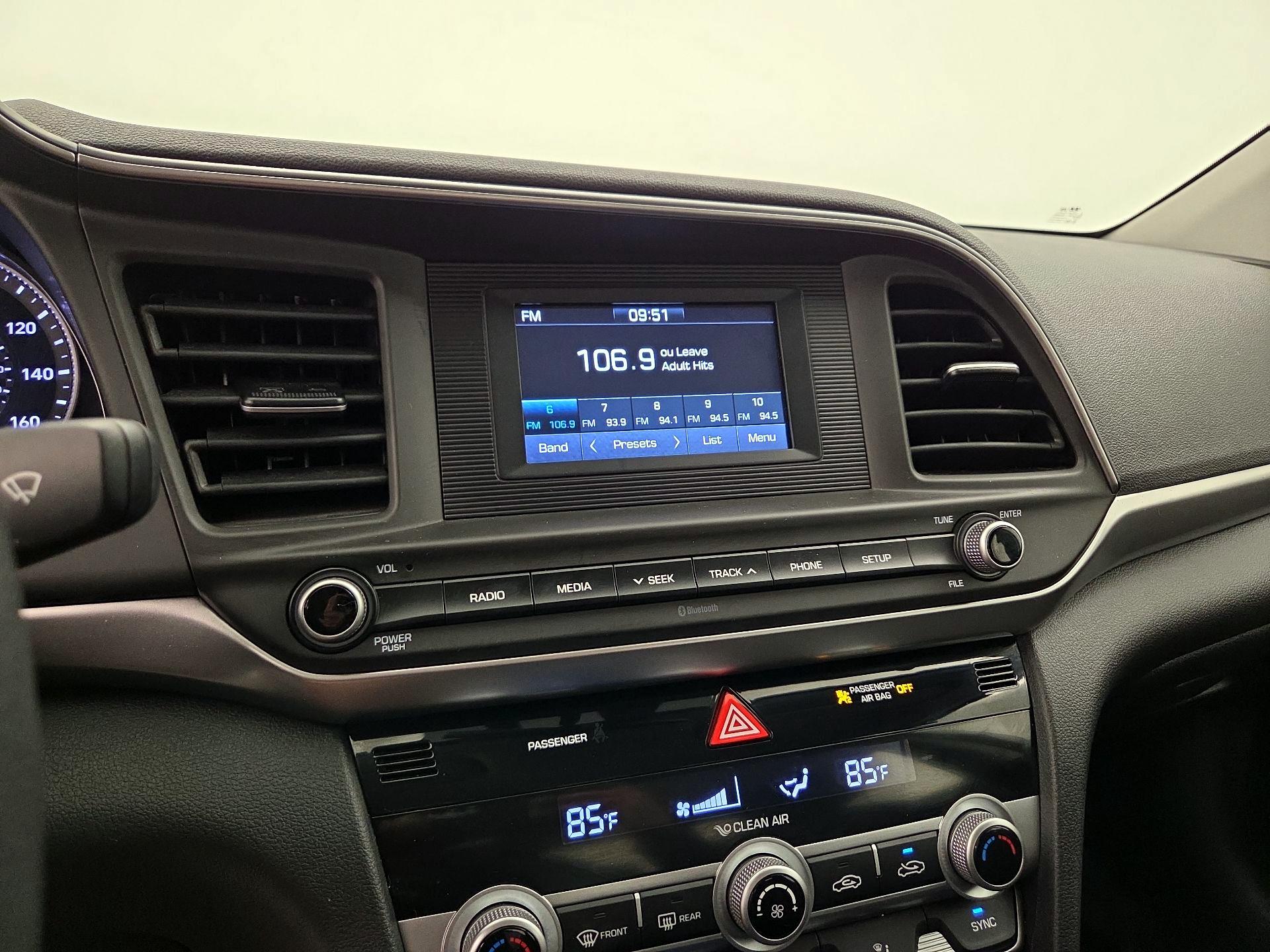 Thumbnail: 2020 Hyundai Elantra - 15