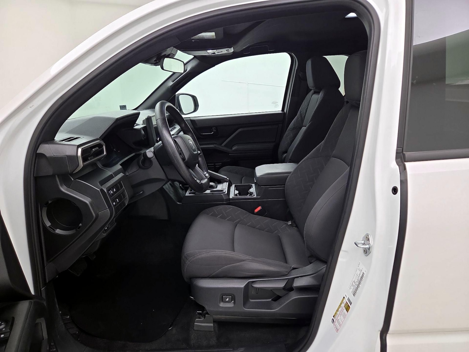 2024 Toyota Tacoma SR - Photo 10