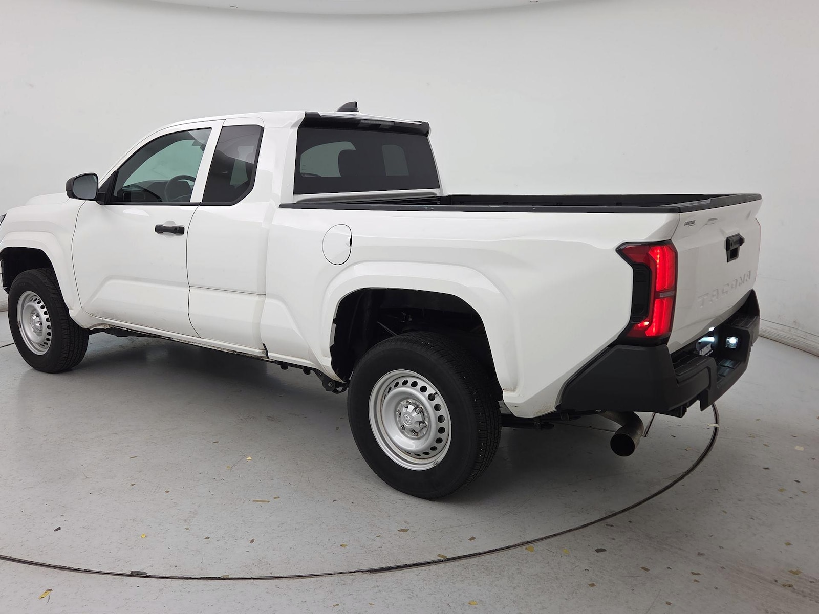 2024 Toyota Tacoma SR - Photo 7