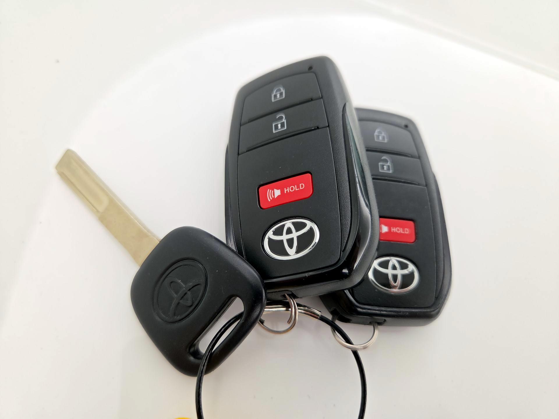 Thumbnail: 2024 Toyota Tacoma - 20