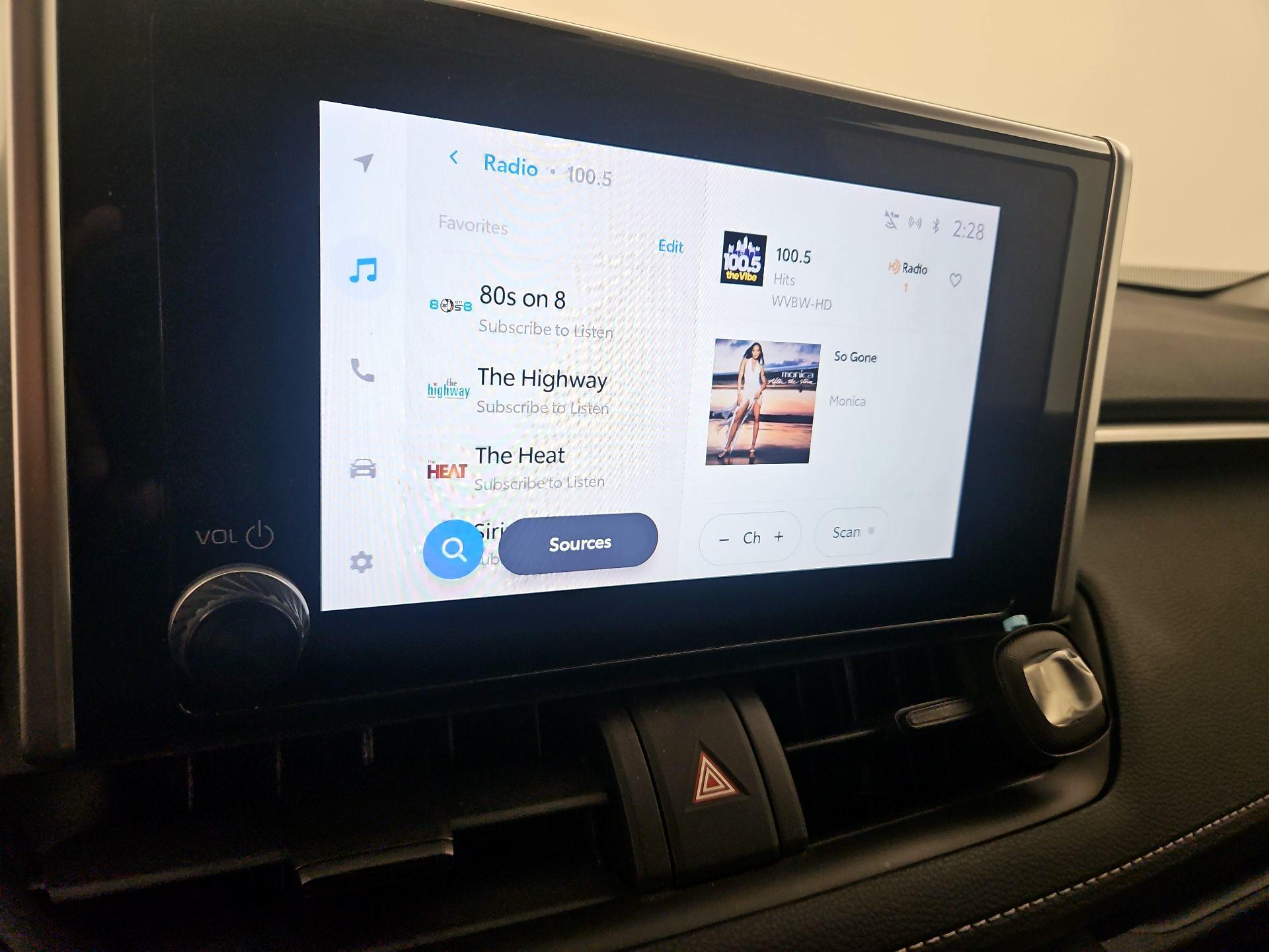 Thumbnail: 2023 Toyota RAV4 - 15