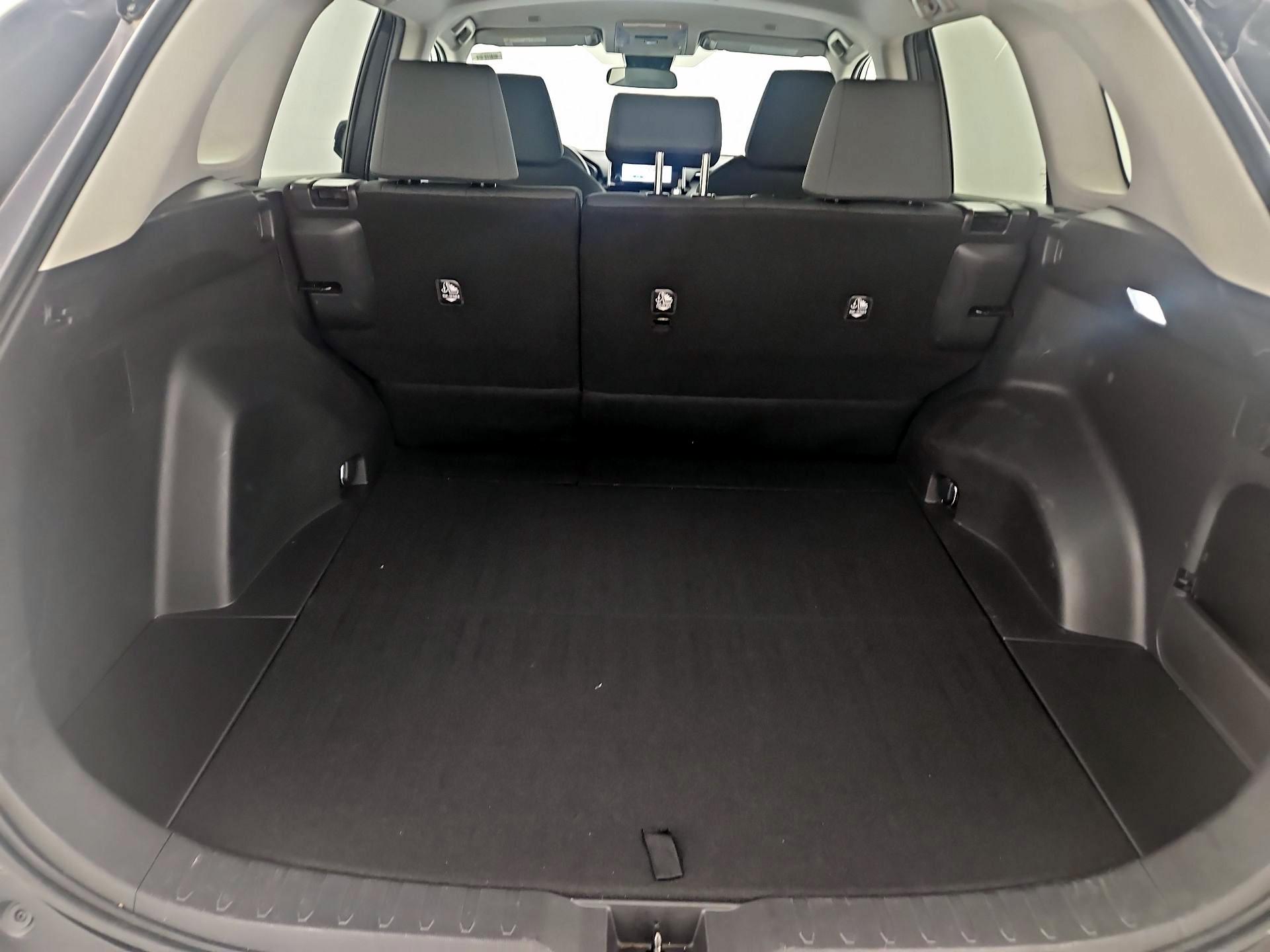 Thumbnail: 2023 Toyota RAV4 - 20