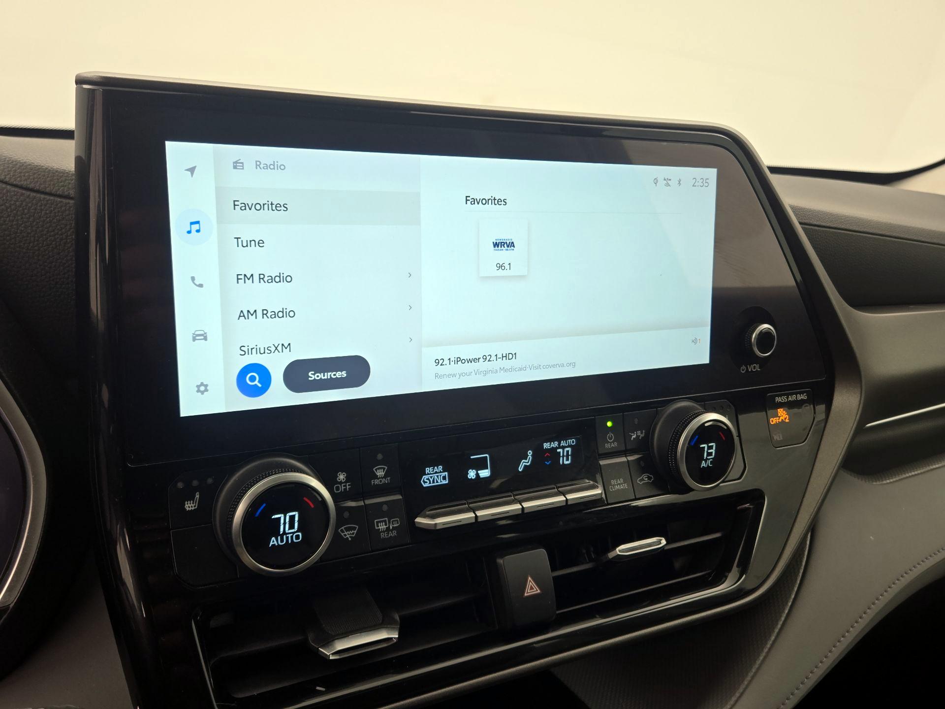 Thumbnail: 2023 Toyota Highlander - 15