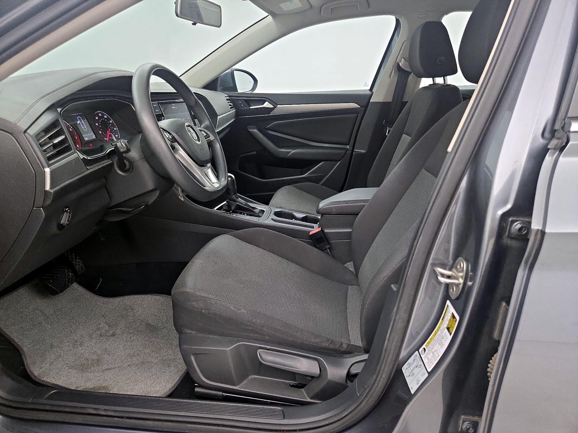 Thumbnail: 2019 Volkswagen Jetta - 11