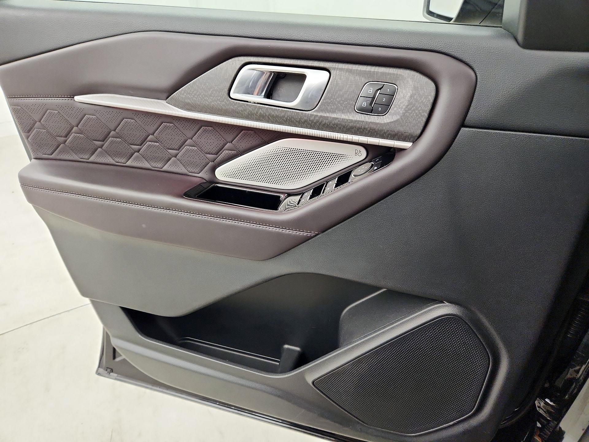 Thumbnail: 2025 Ford Explorer - 12