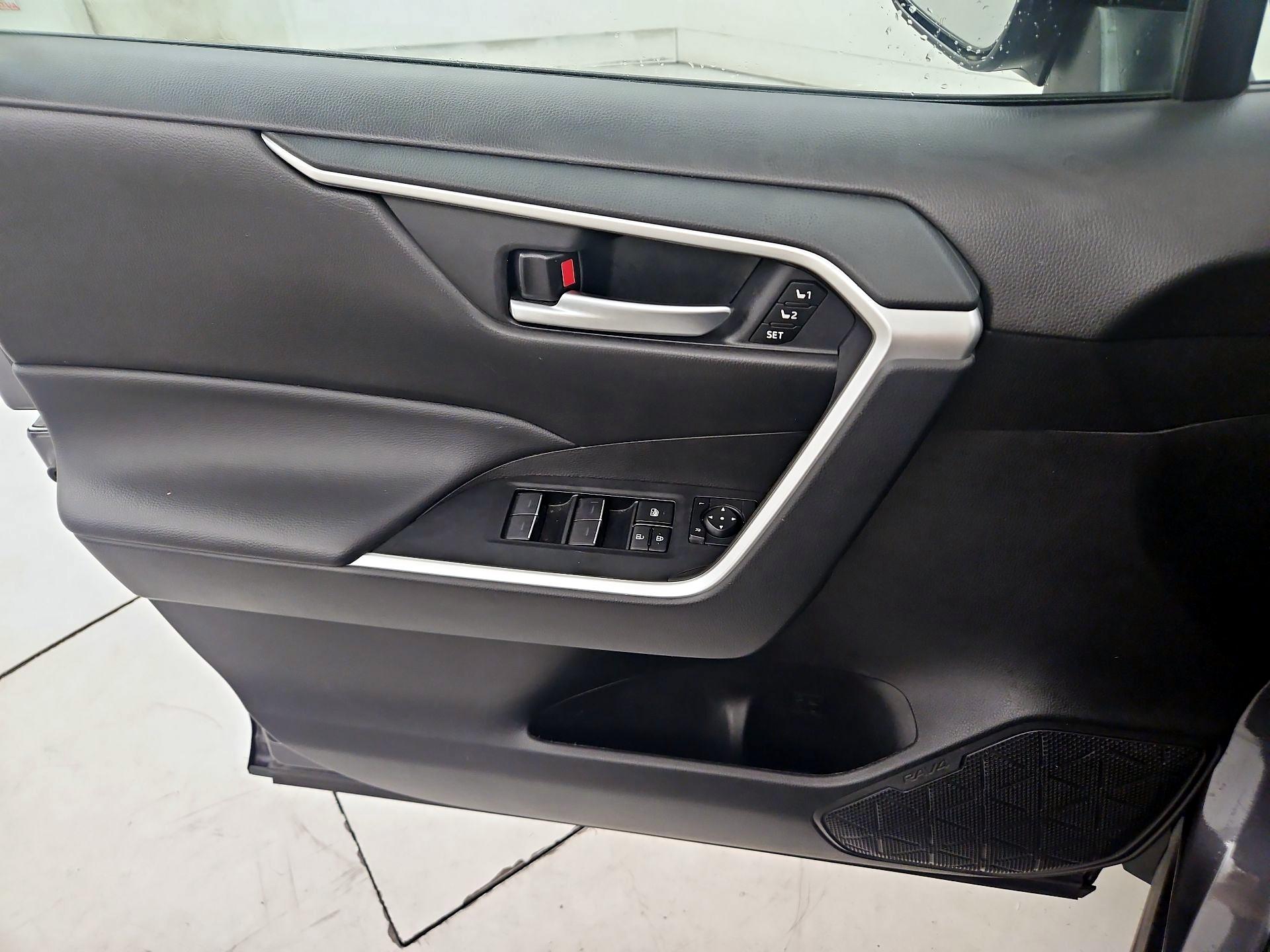 Thumbnail: 2024 Toyota RAV4 - 12