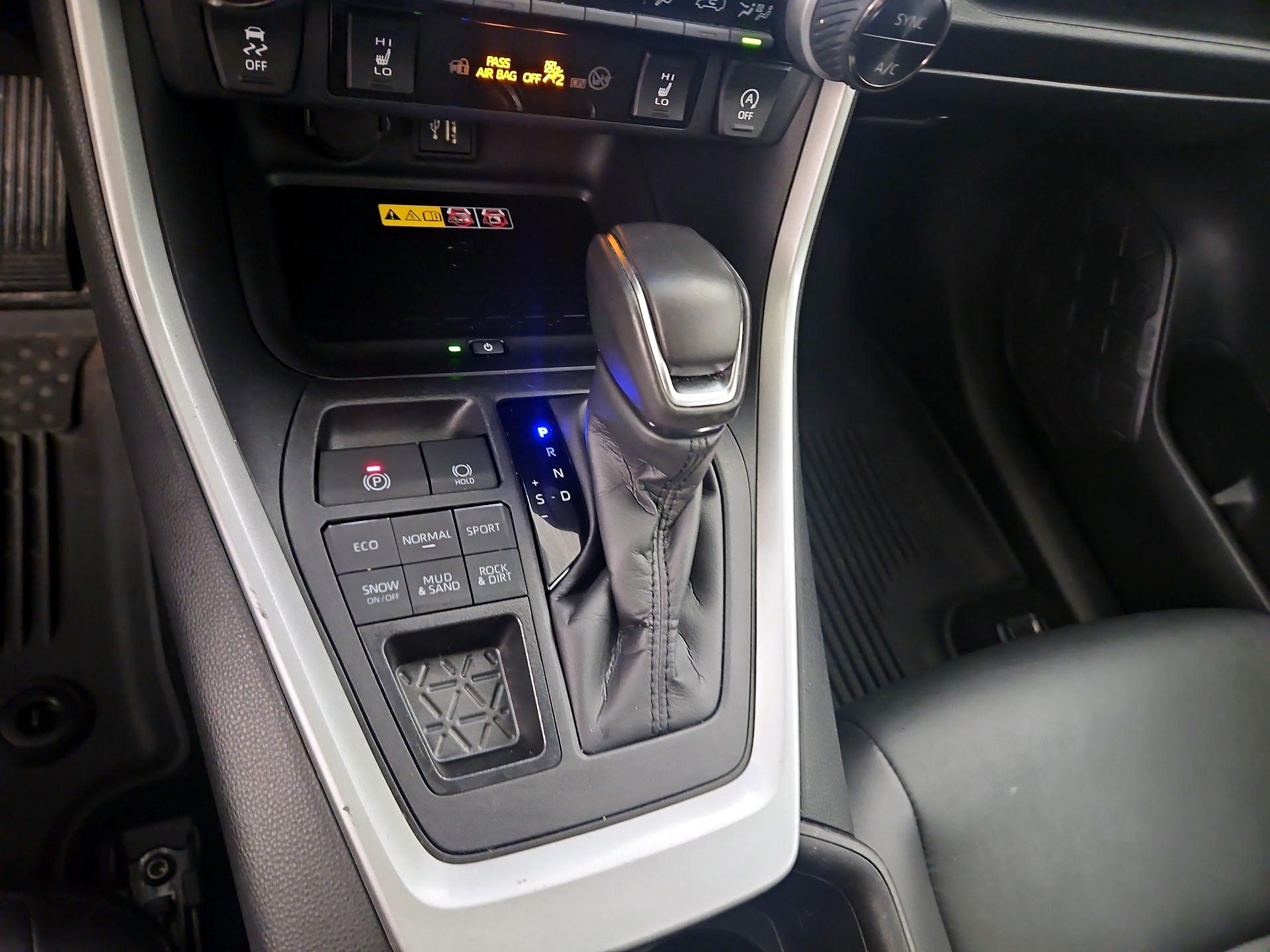 Thumbnail: 2024 Toyota RAV4 - 17