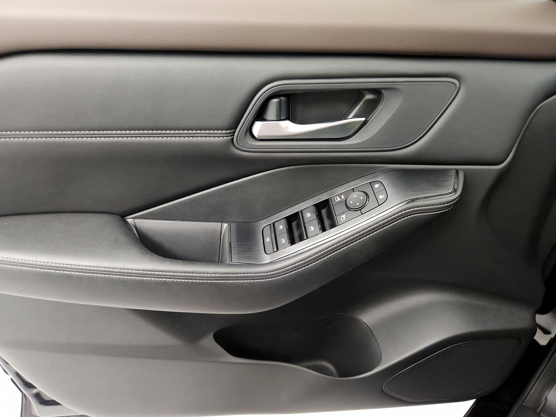 Thumbnail: 2023 Nissan Rogue - 12