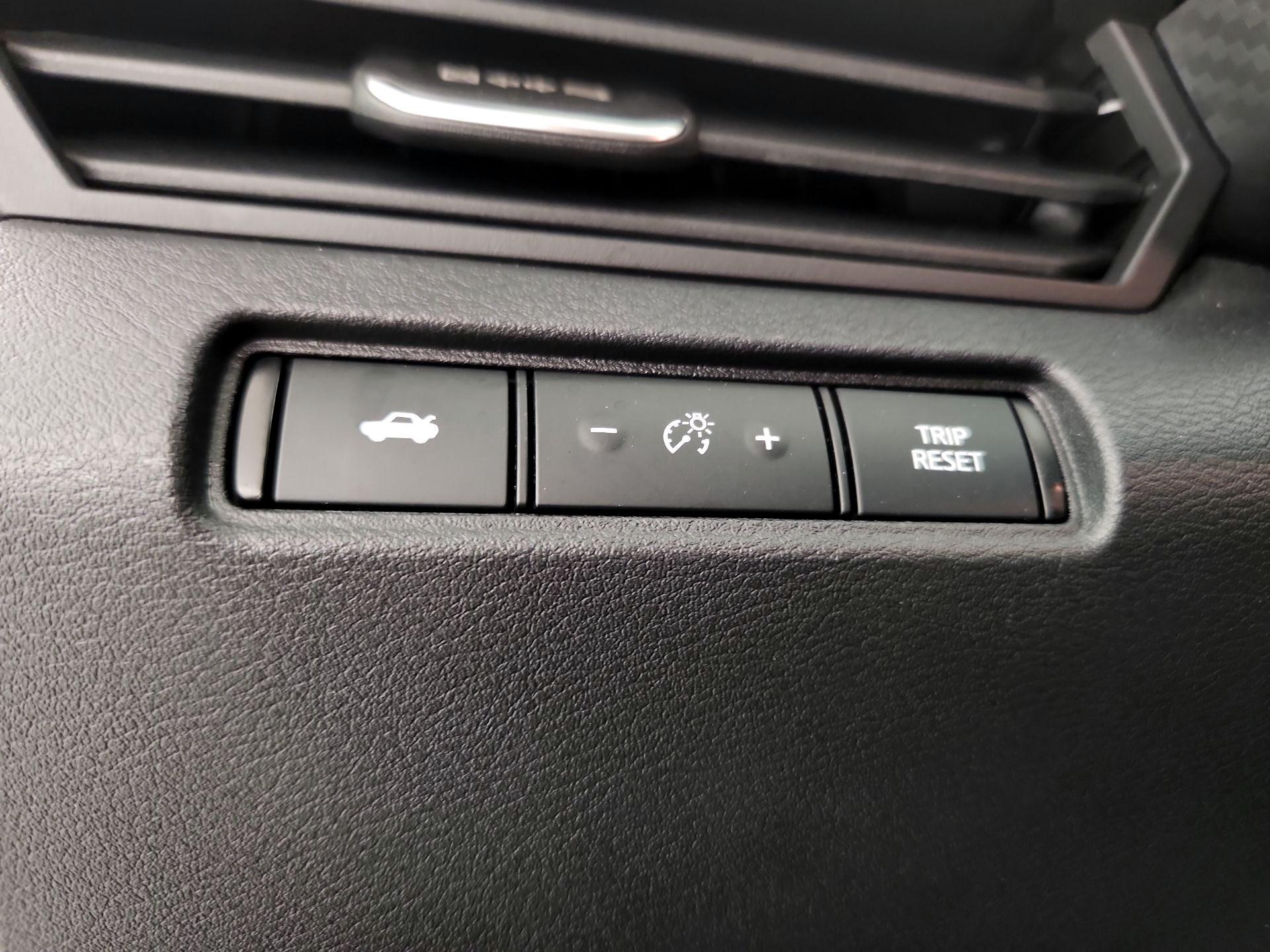 Thumbnail: 2020 Nissan Altima - 13