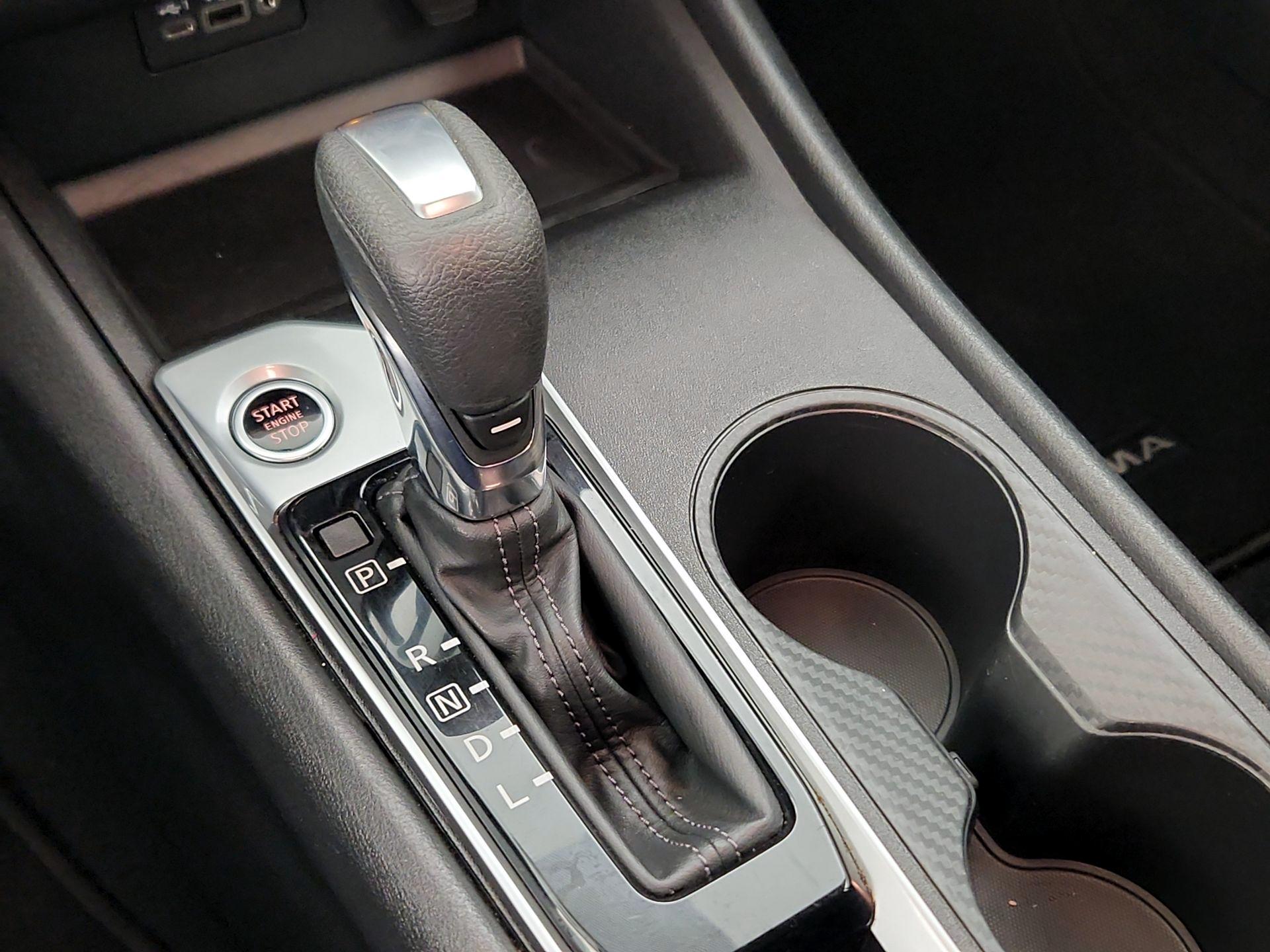 Thumbnail: 2020 Nissan Altima - 17