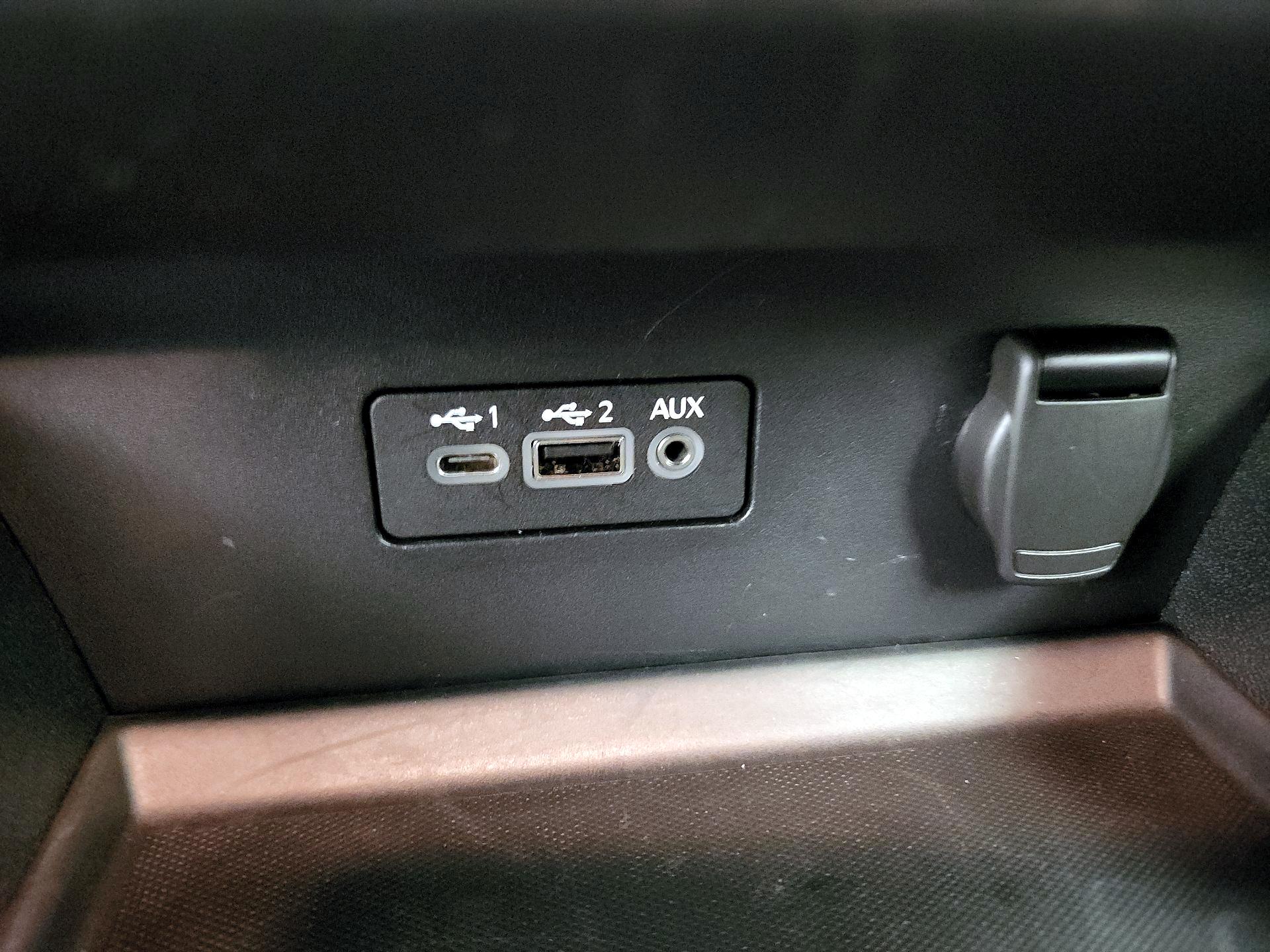 Thumbnail: 2020 Nissan Altima - 18