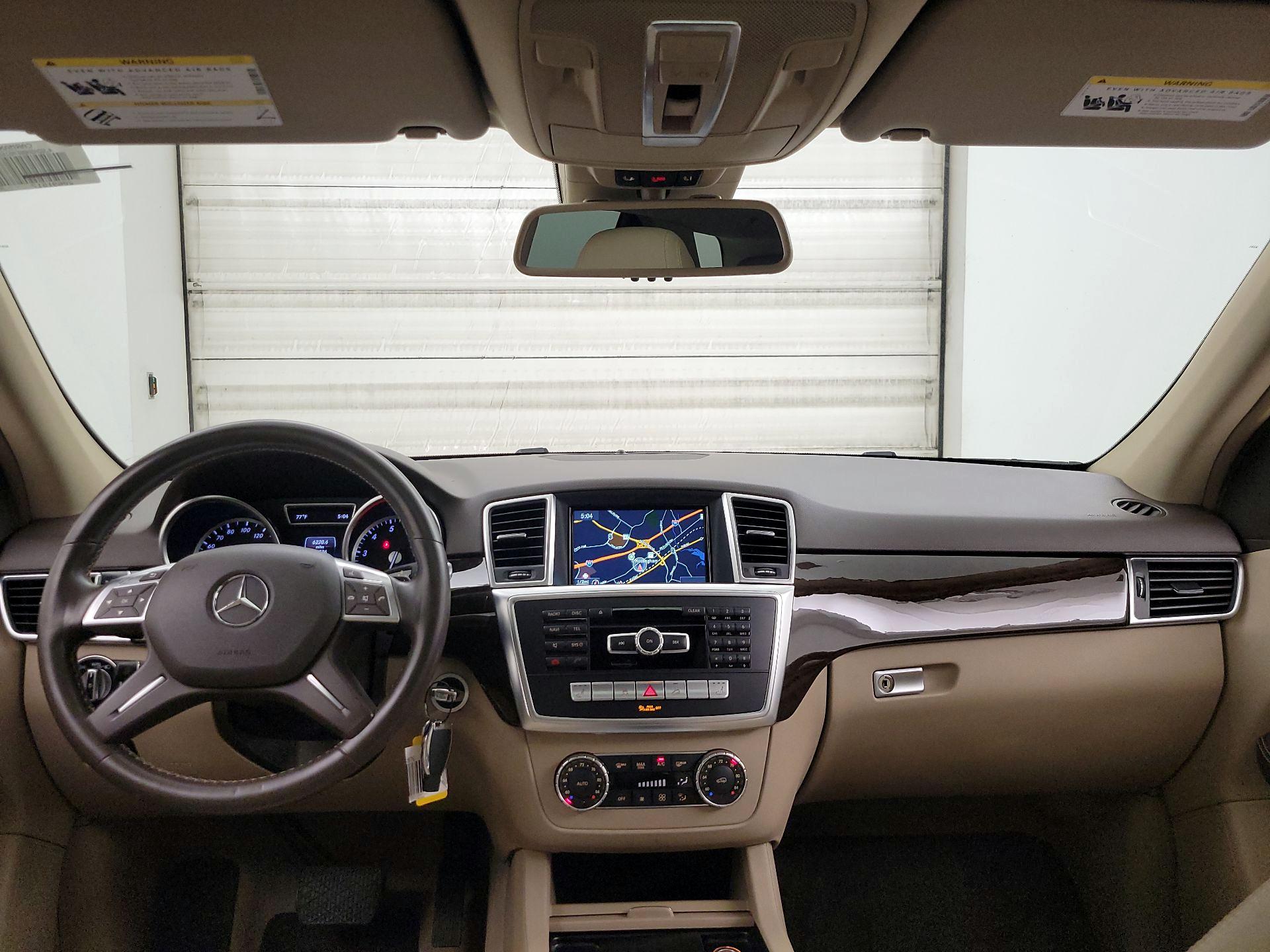 Thumbnail: 2015 Mercedes-Benz M-Class - 9