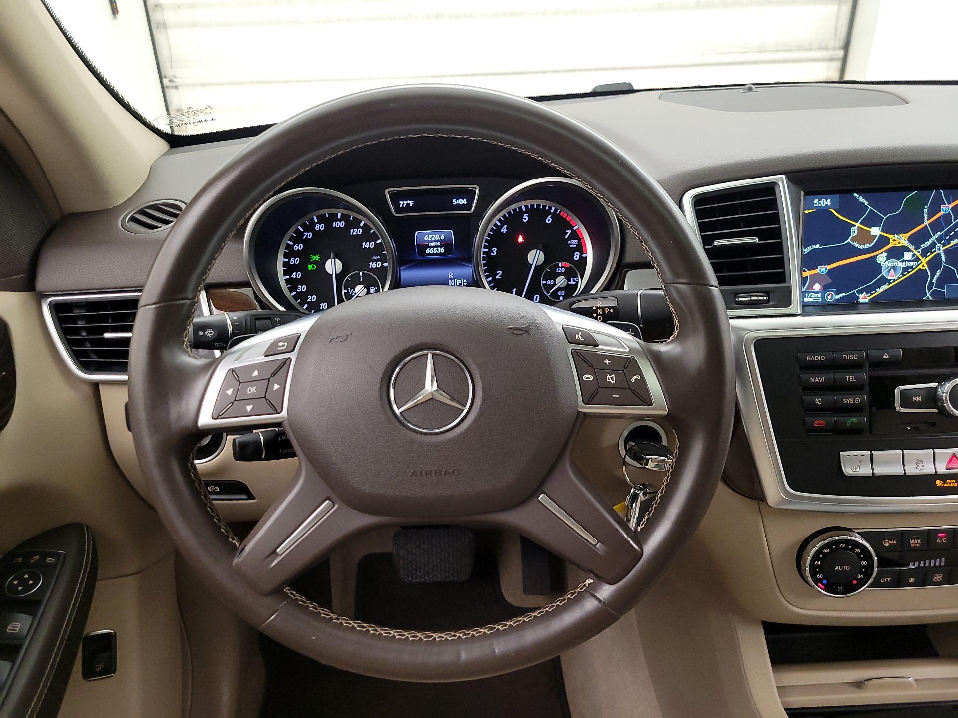 Thumbnail: 2015 Mercedes-Benz M-Class - 10