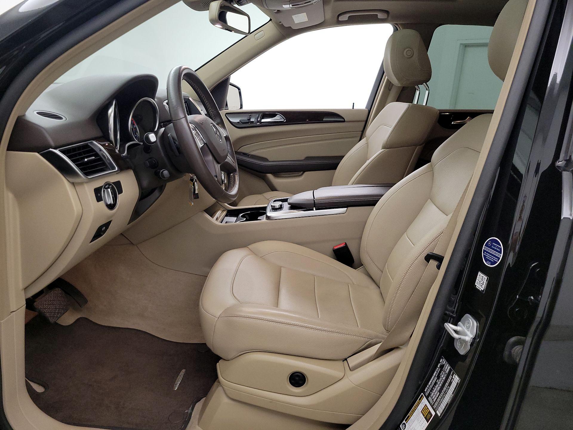 Thumbnail: 2015 Mercedes-Benz M-Class - 11