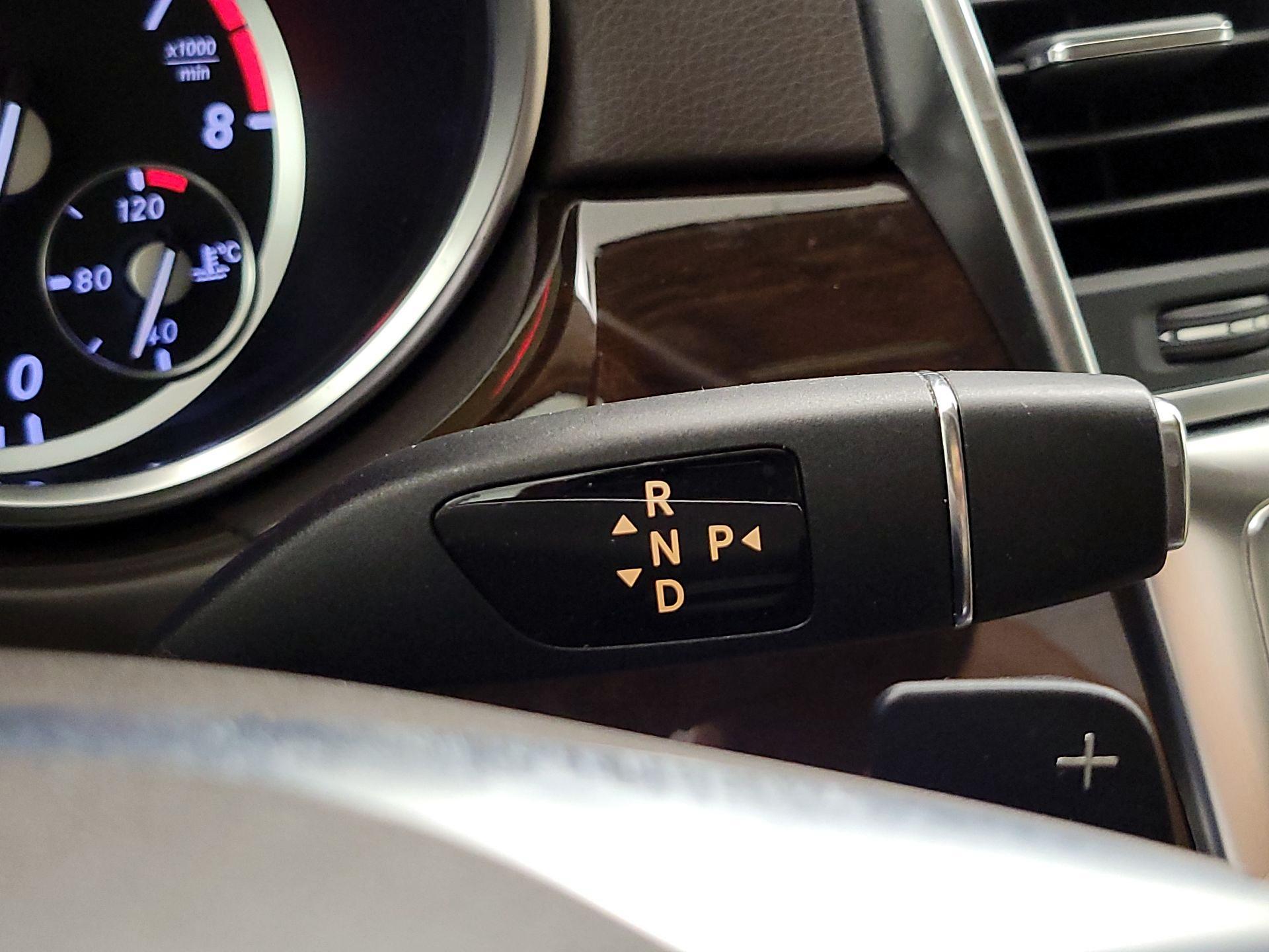 Thumbnail: 2015 Mercedes-Benz M-Class - 18