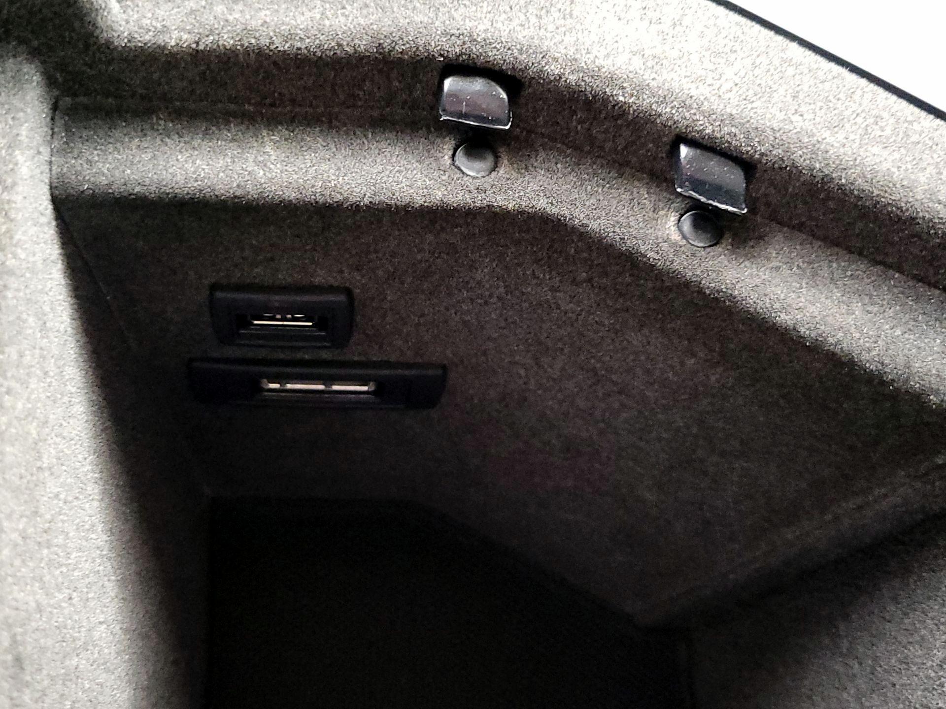 Thumbnail: 2015 Mercedes-Benz M-Class - 19