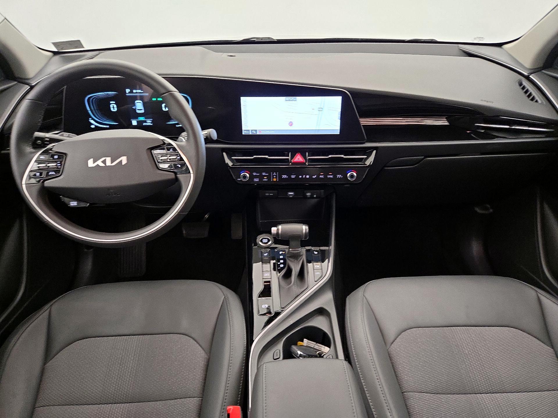 Thumbnail: 2024 Kia Niro - 9