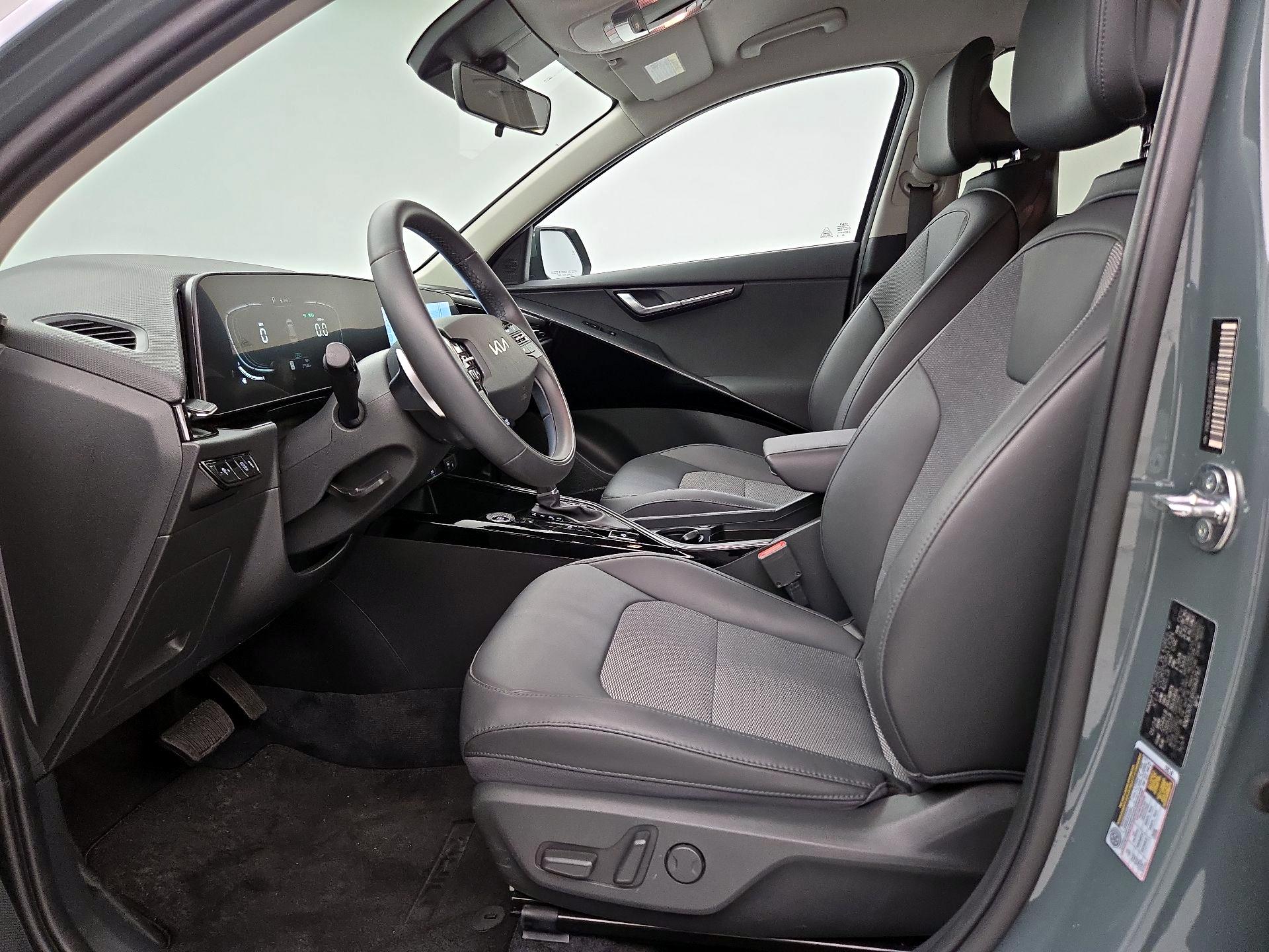 Thumbnail: 2024 Kia Niro - 11