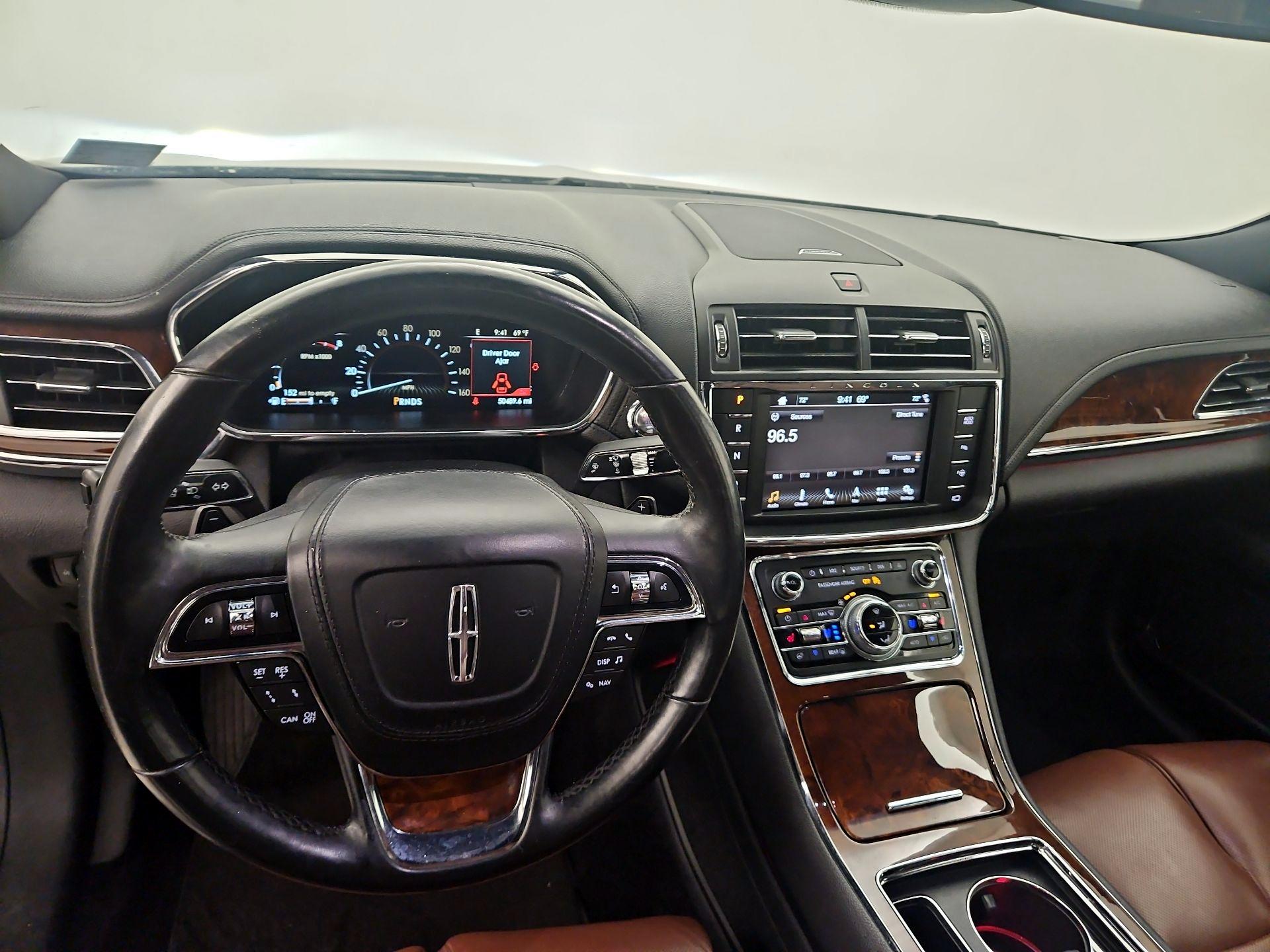 Thumbnail: 2017 Lincoln Continental - 9