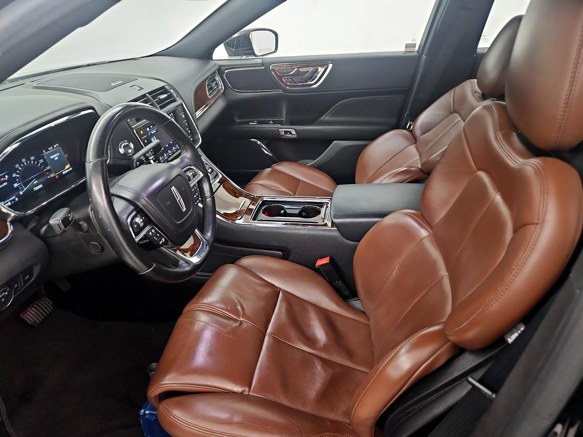 Thumbnail: 2017 Lincoln Continental - 11
