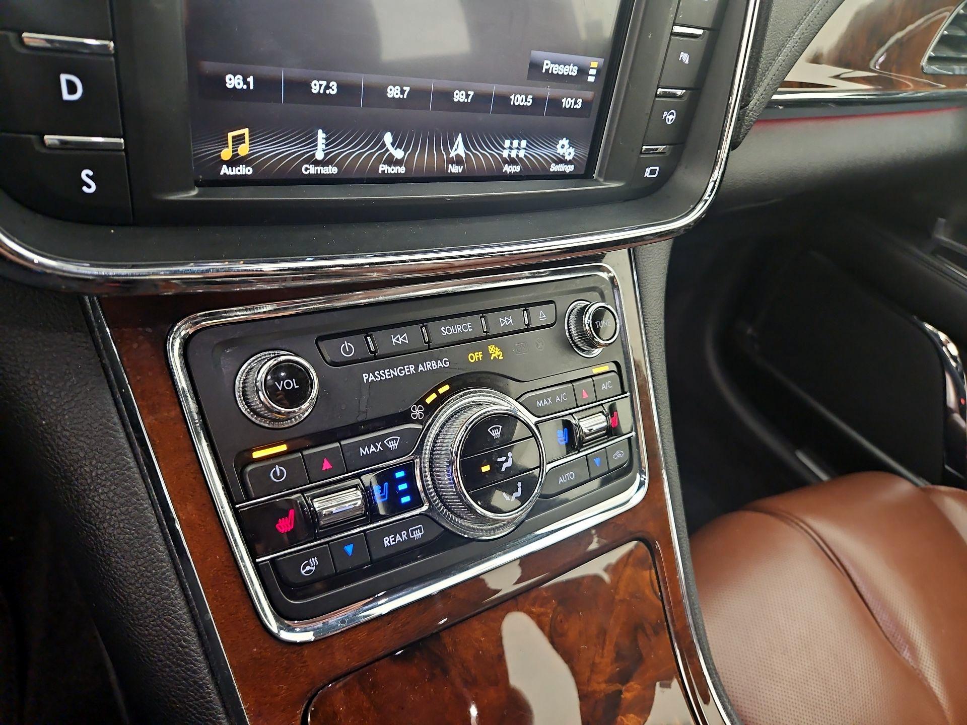 Thumbnail: 2017 Lincoln Continental - 17