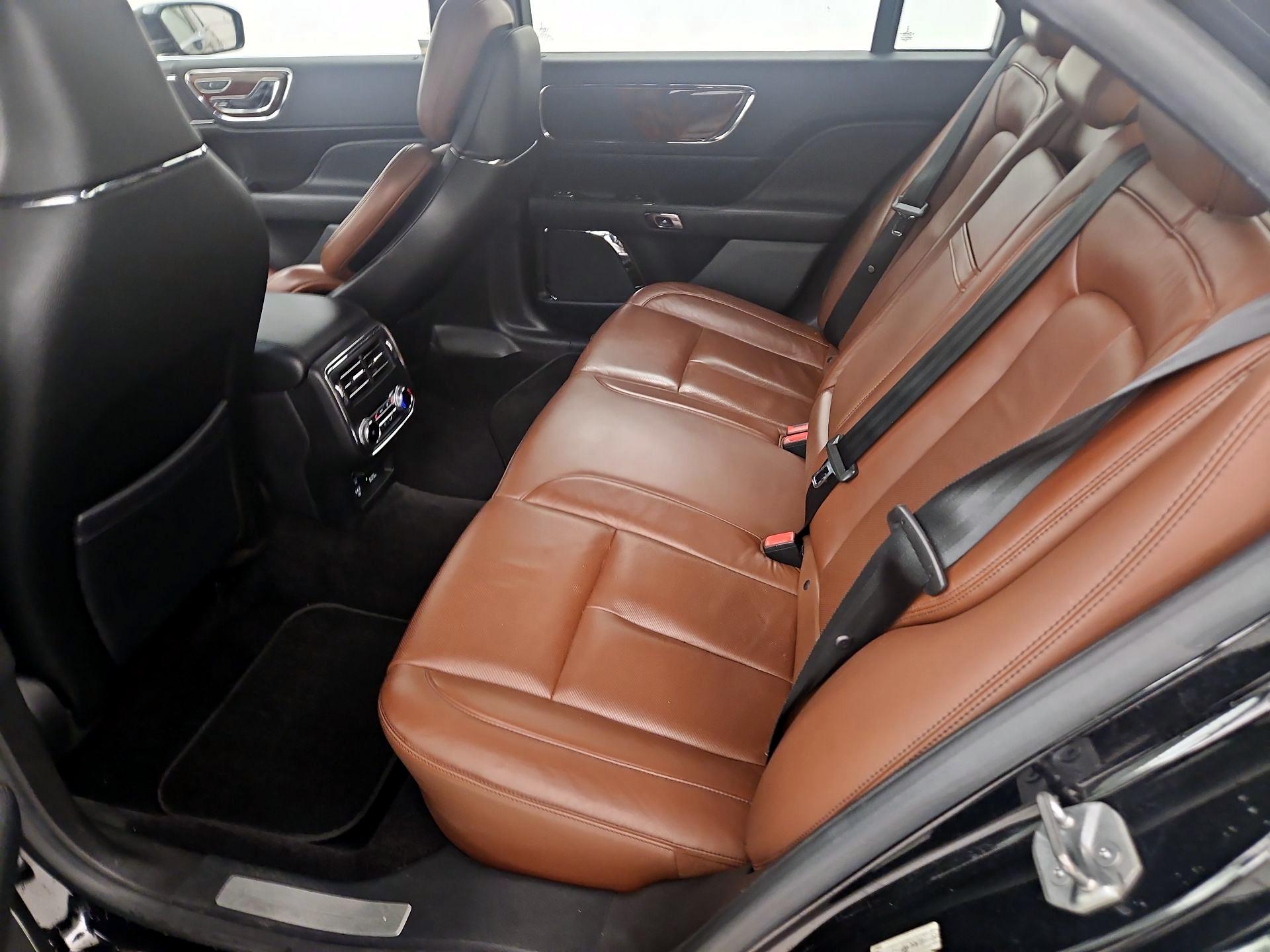 Thumbnail: 2017 Lincoln Continental - 19