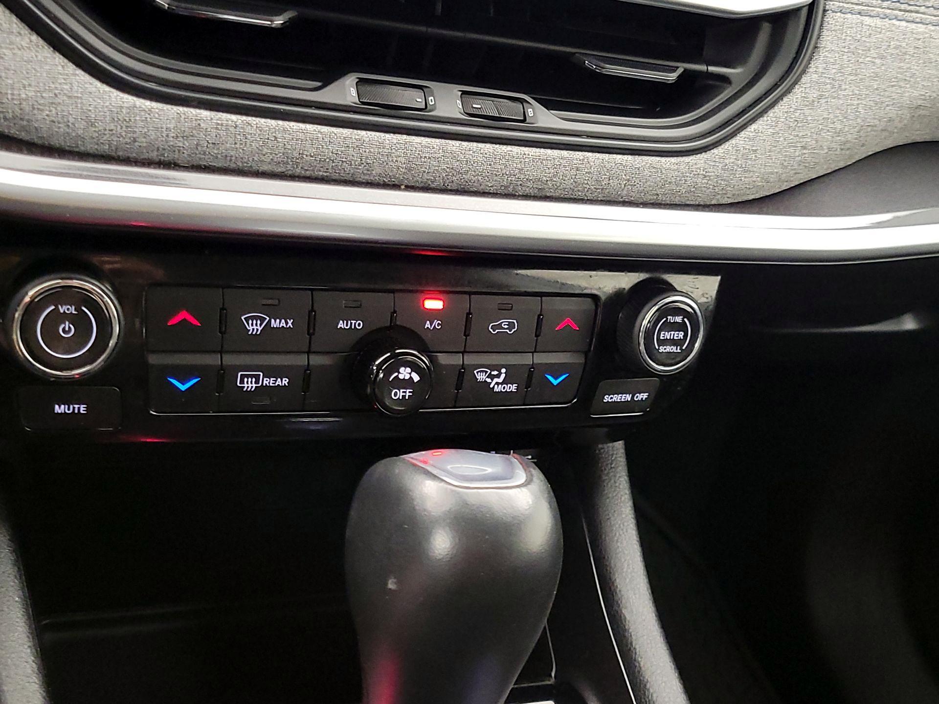 Thumbnail: 2022 Jeep Compass - 16