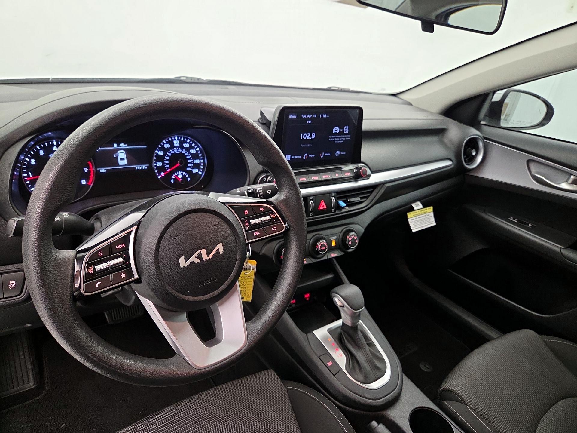 Thumbnail: 2024 Kia Forte - 9