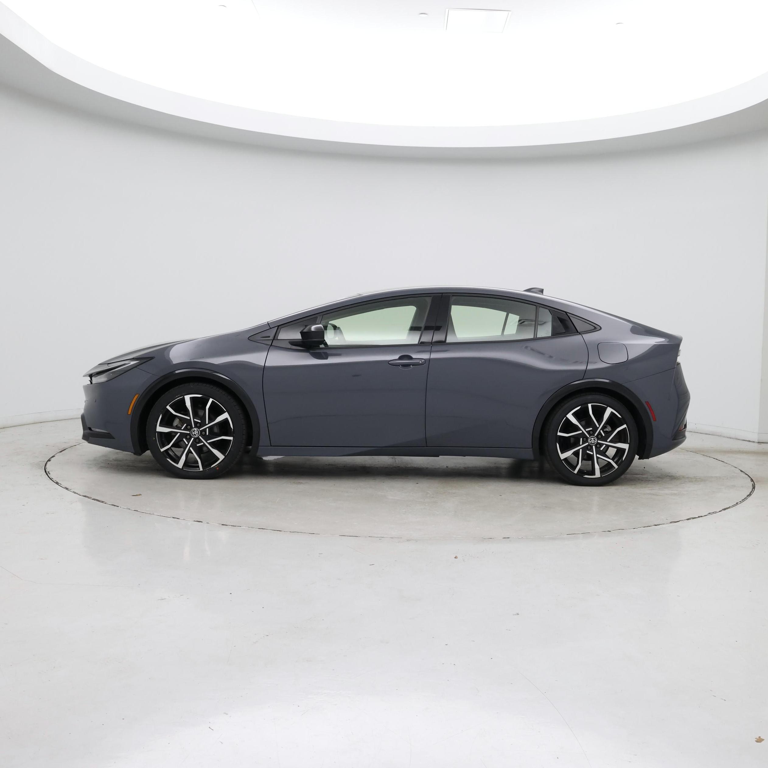 Thumbnail: 2024 Toyota Prius Prime - 3