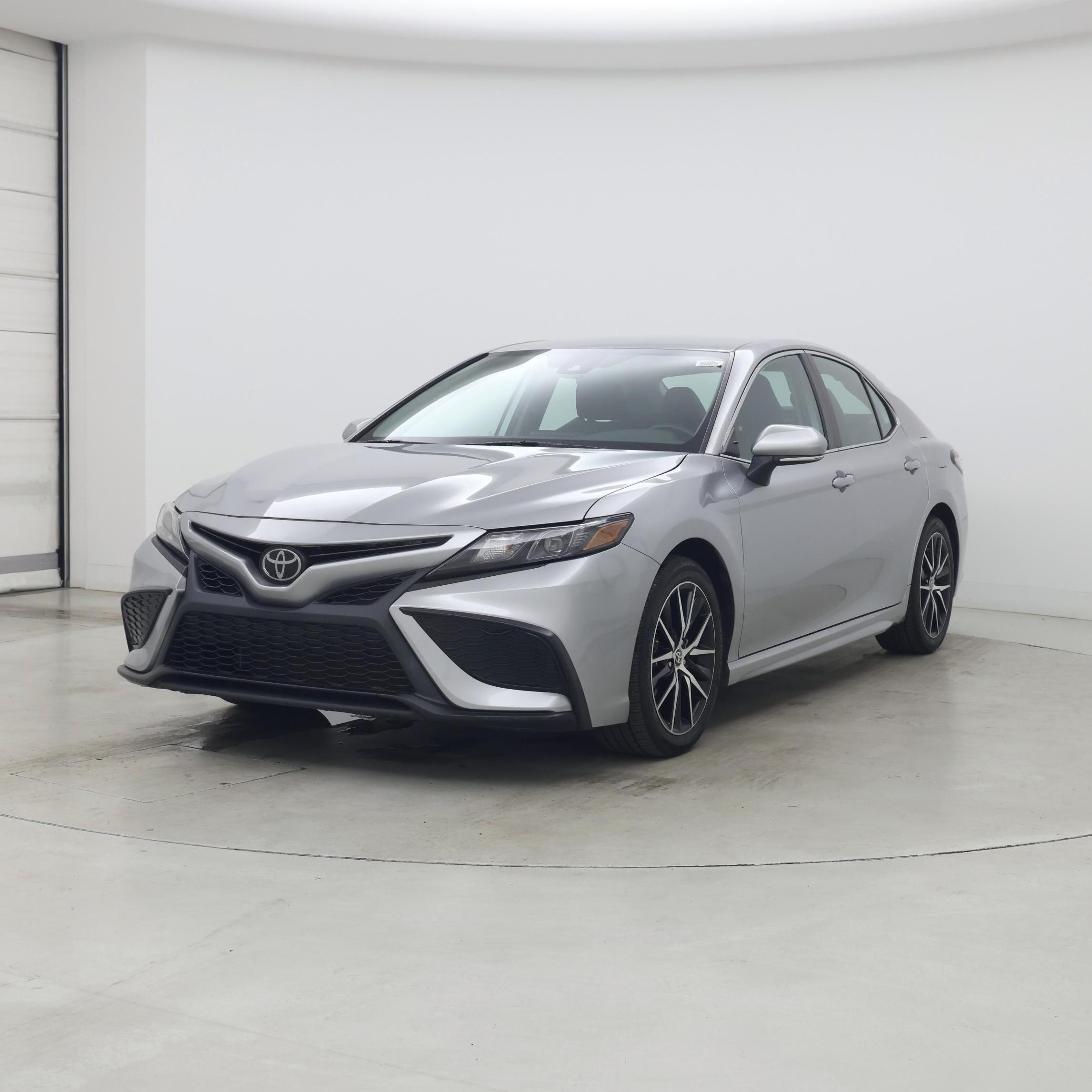 Thumbnail: 2023 Toyota Camry - 4