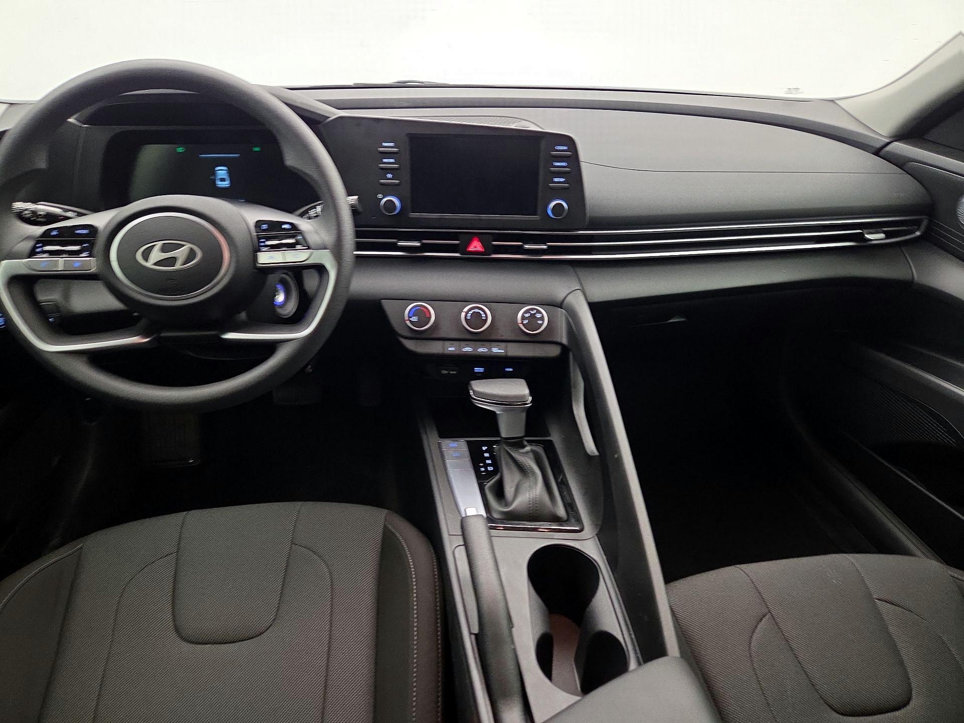 Thumbnail: 2025 Hyundai Elantra - 9