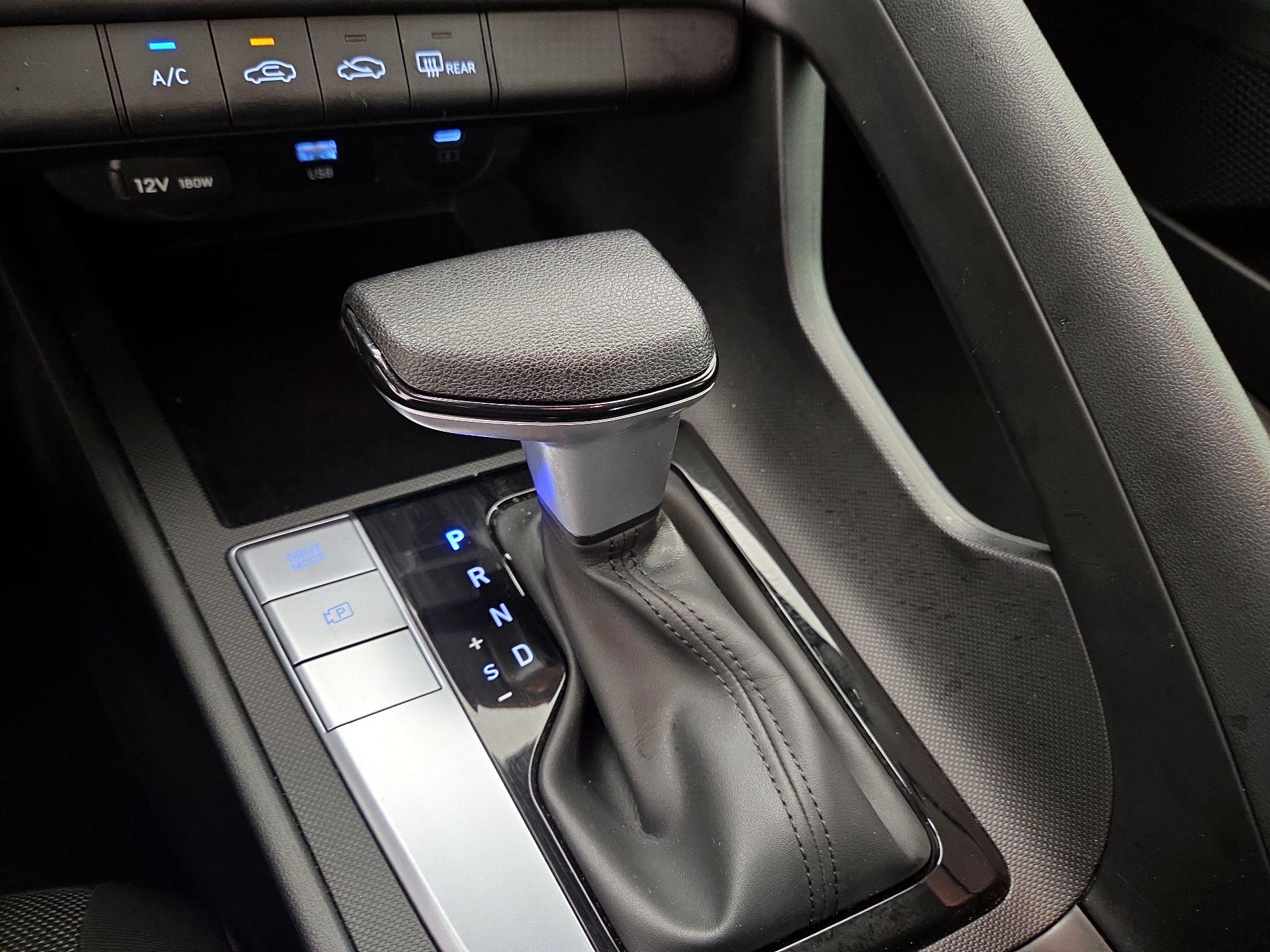 Thumbnail: 2025 Hyundai Elantra - 17