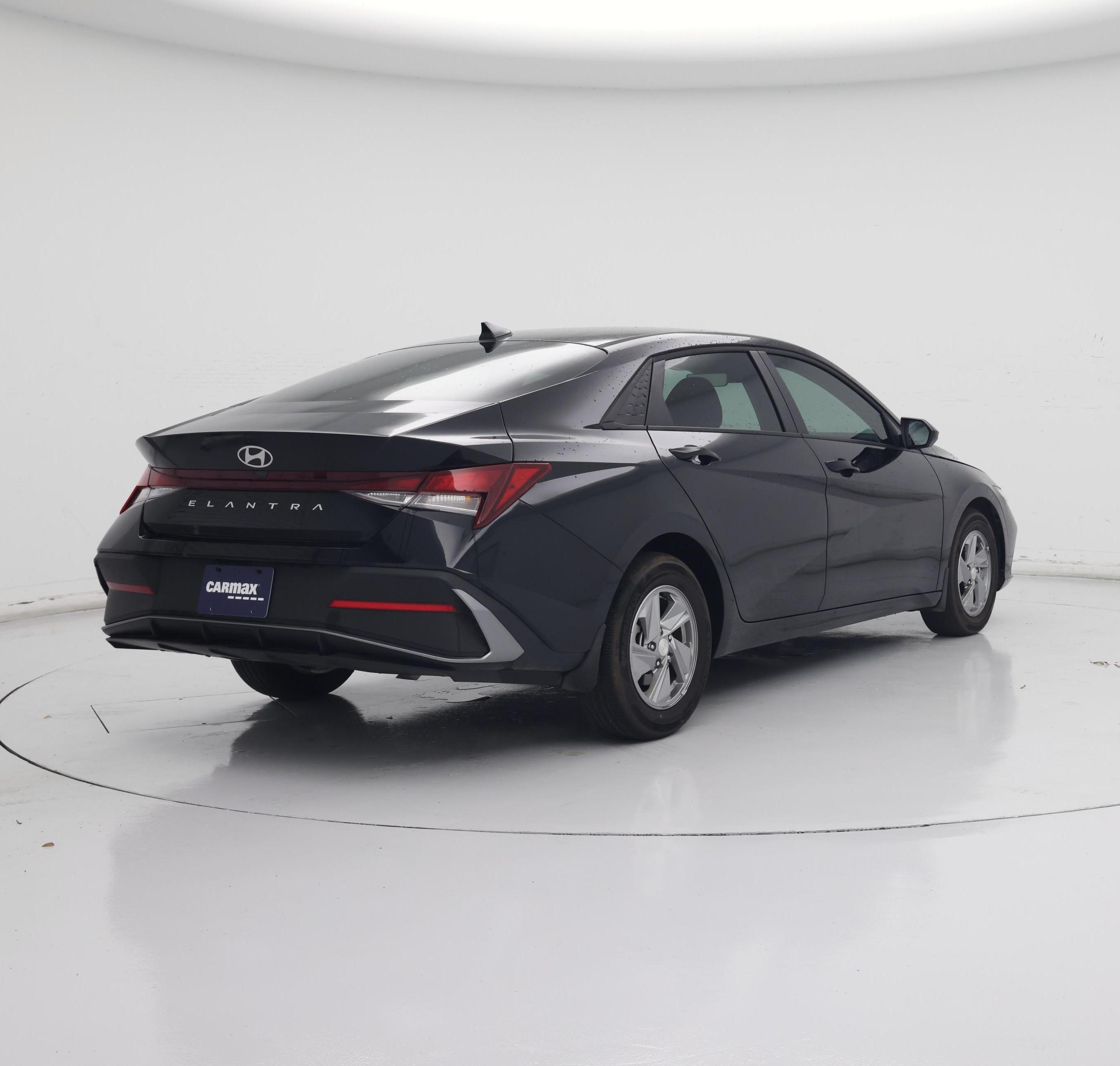 Thumbnail: 2025 Hyundai Elantra - 8
