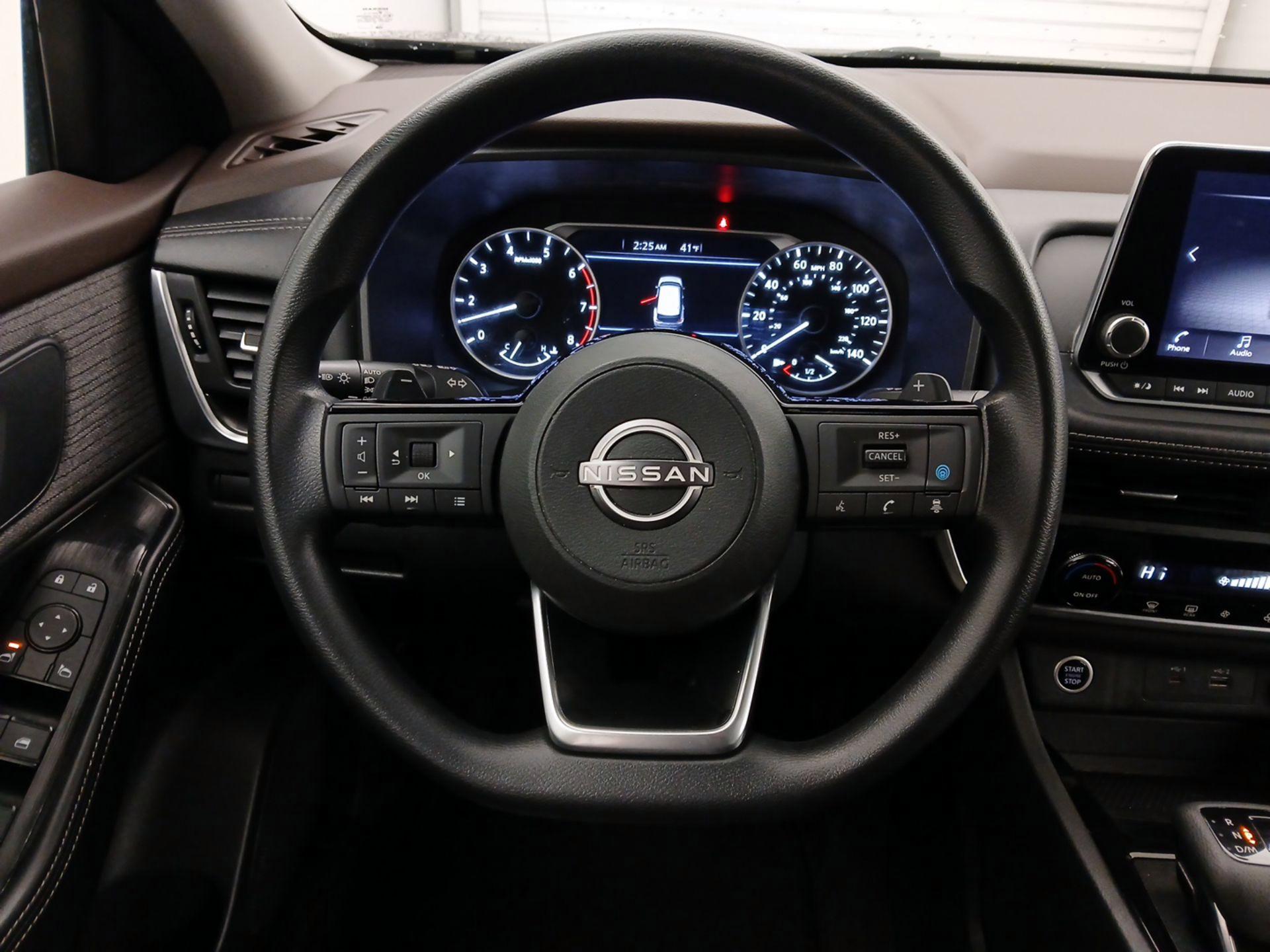 Thumbnail: 2023 Nissan Rogue - 10